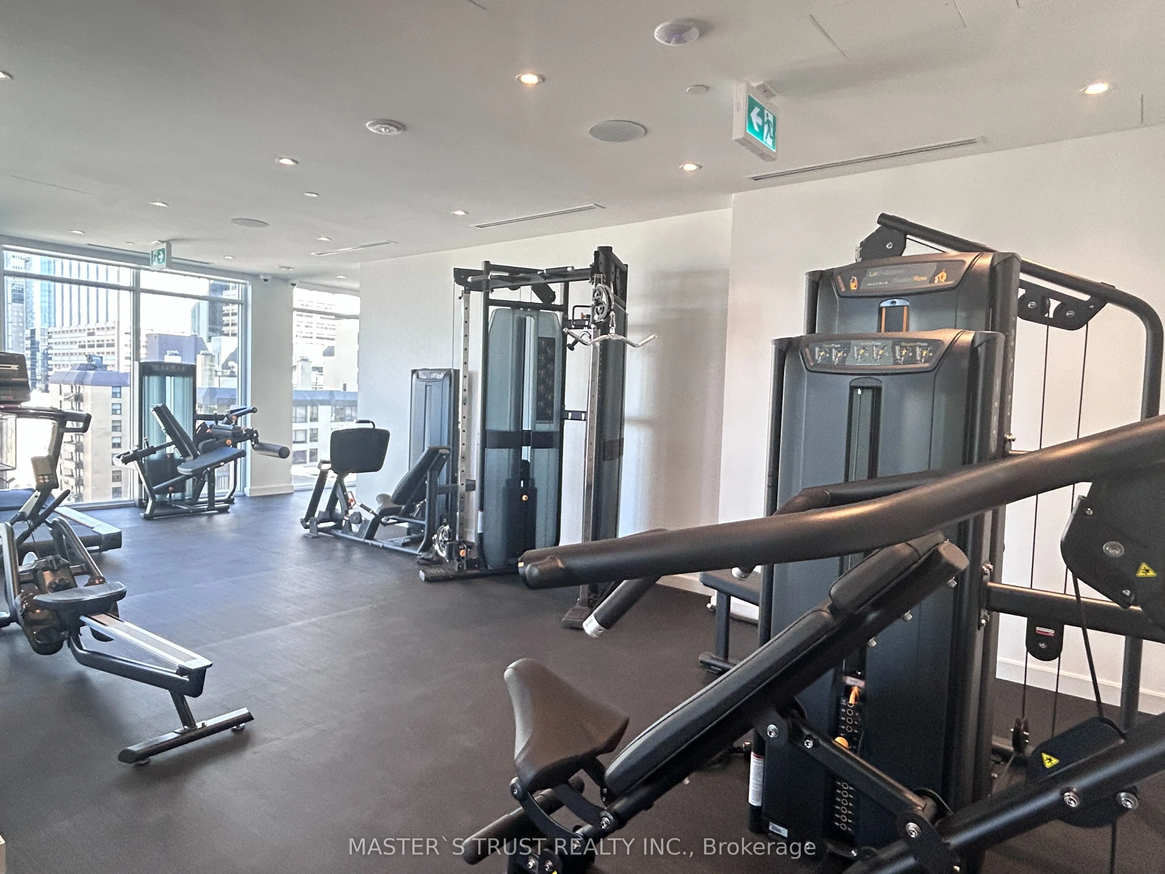280 Dundas Street W, #2902