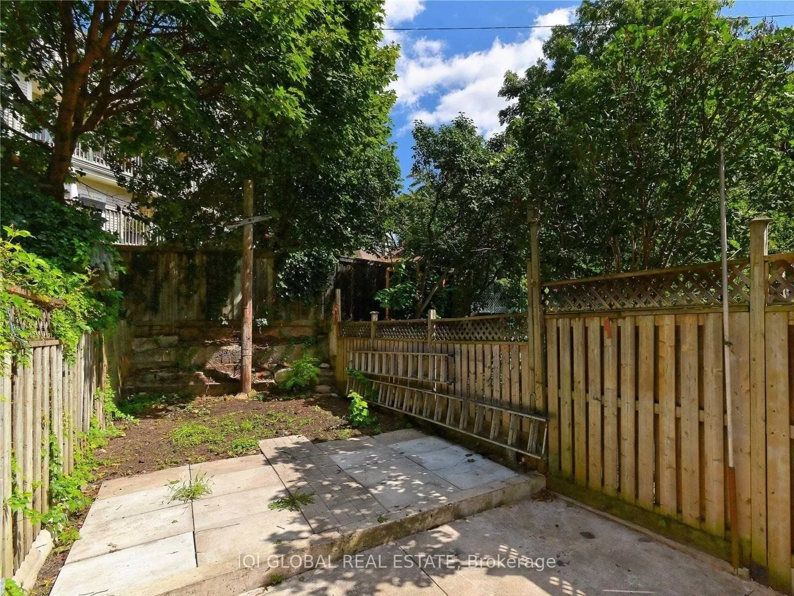 12 Rusholme Park Crescent, #lower