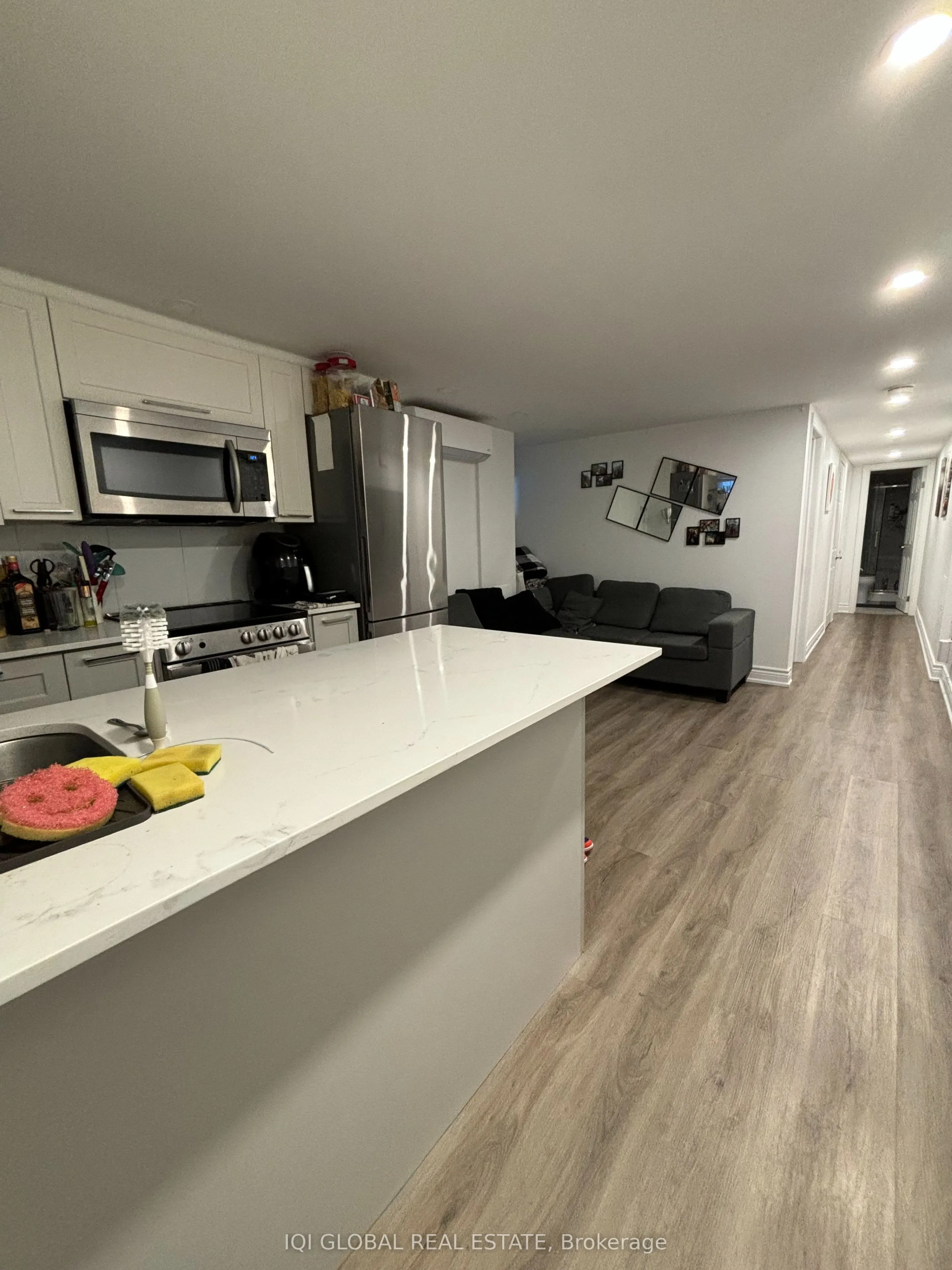 12 Rusholme Park Crescent, #lower