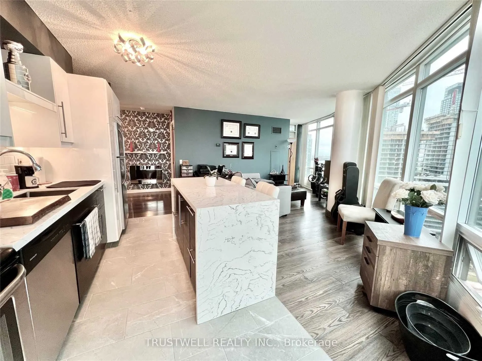 373 Front Street W, #2503