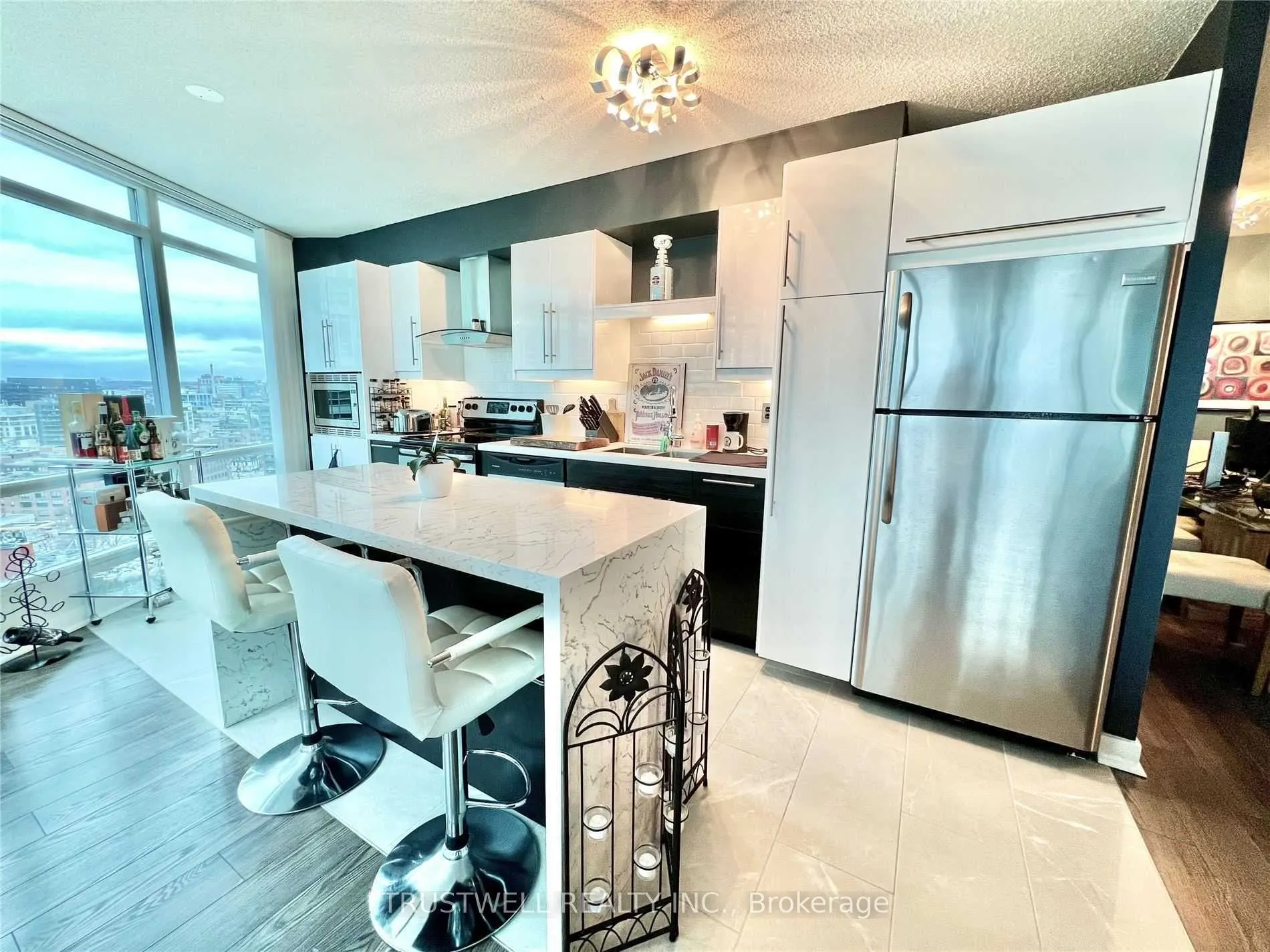 373 Front Street W, #2503
