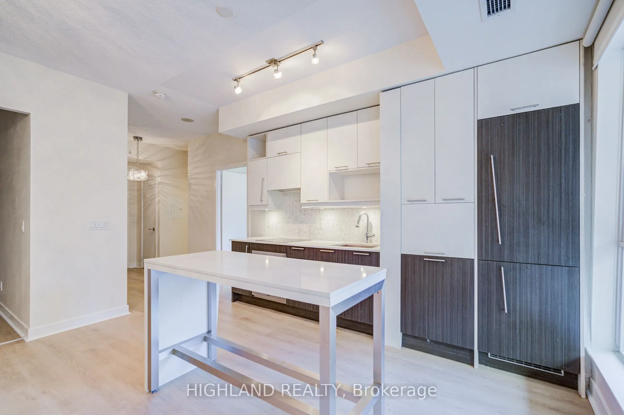 199 Richmond Street W, #202