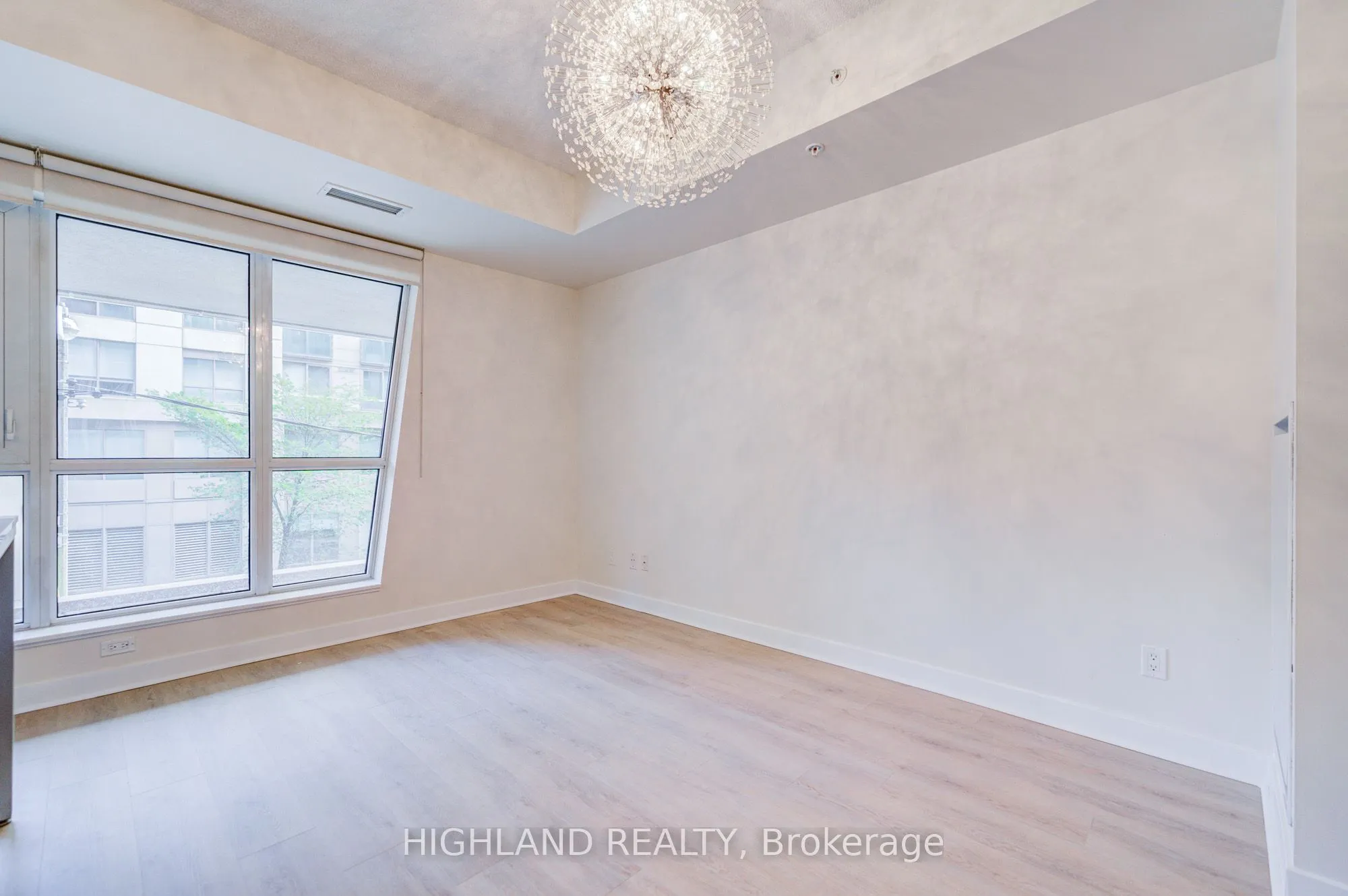 199 Richmond Street W, #202