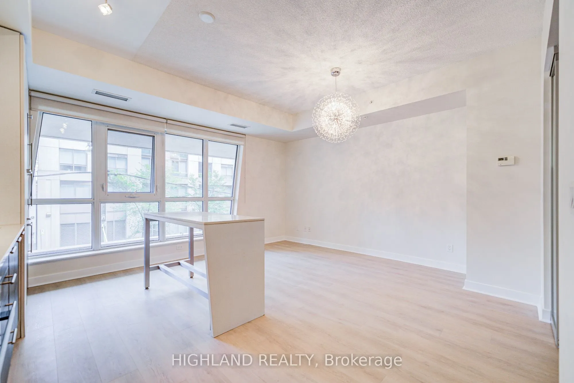 199 Richmond Street W, #202