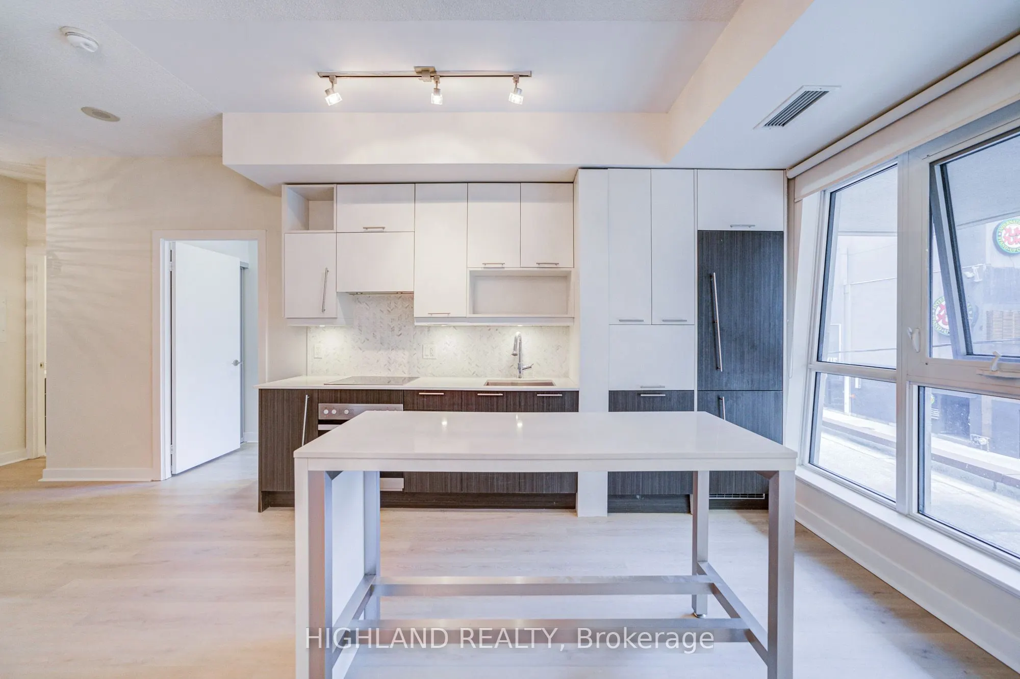 199 Richmond Street W, #202