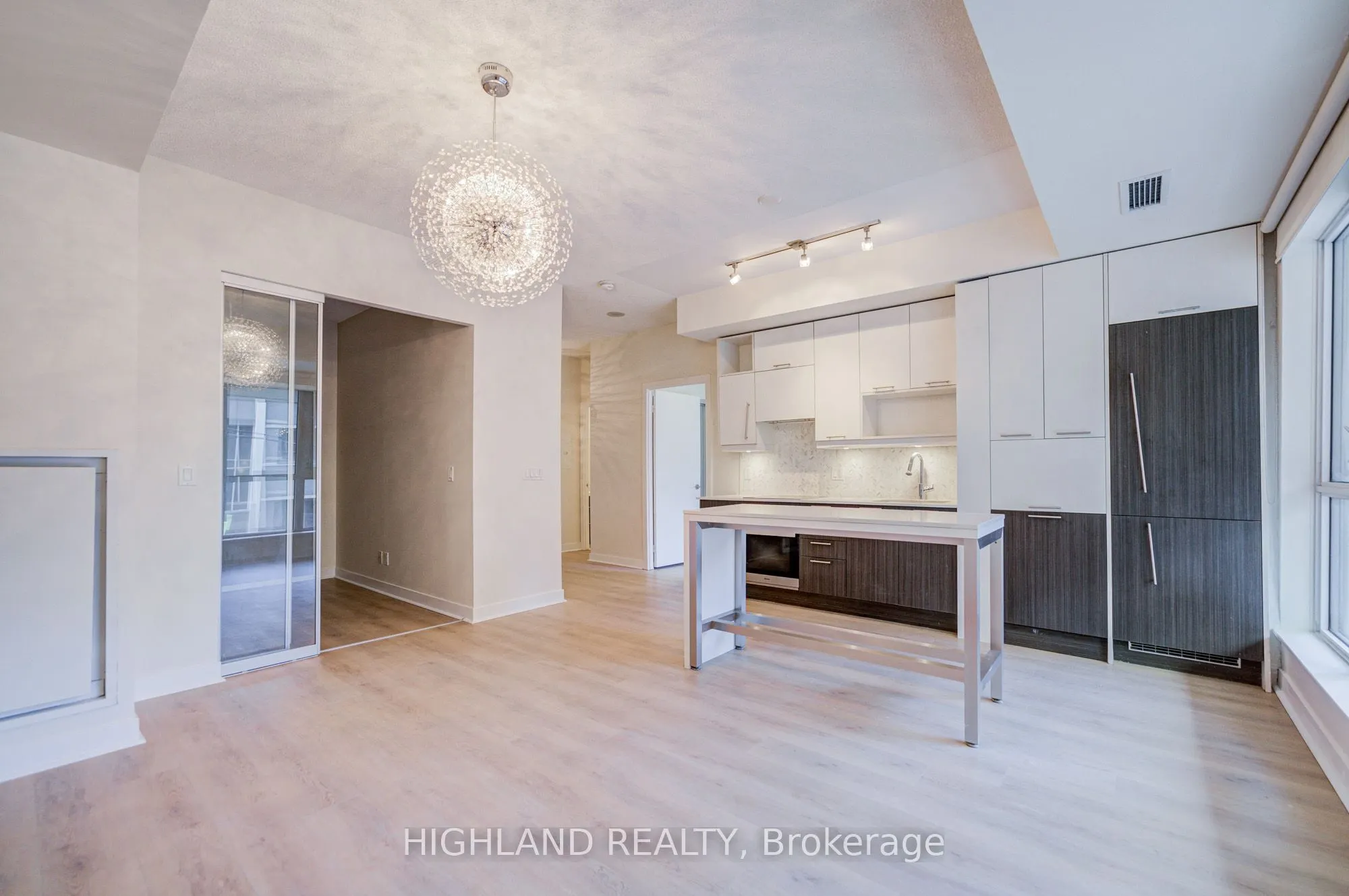 199 Richmond Street W, #202