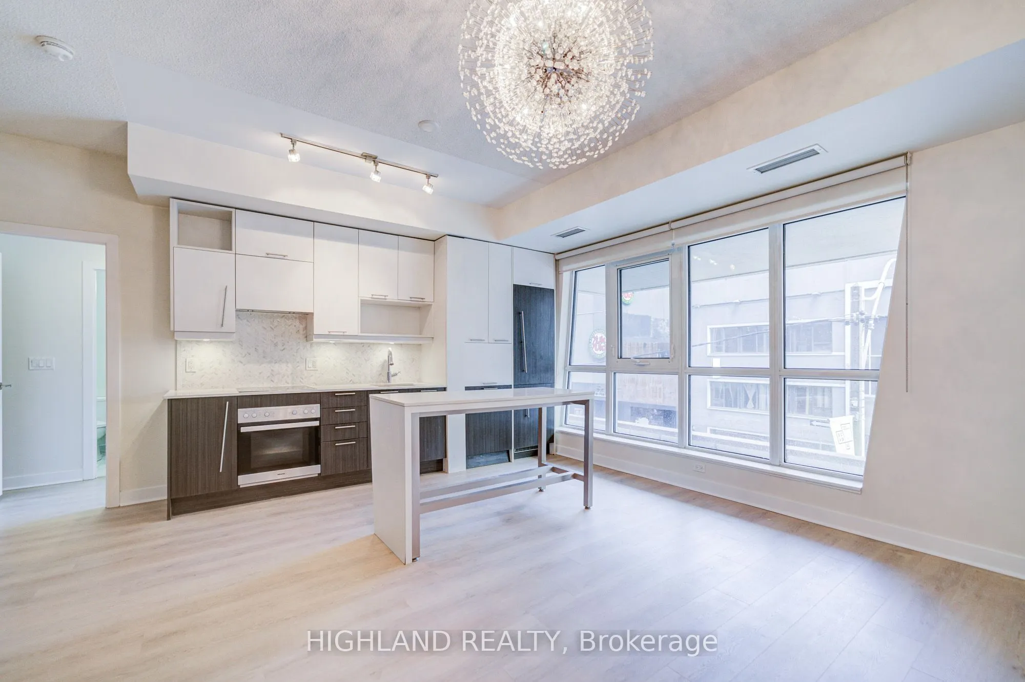 199 Richmond Street W, #202
