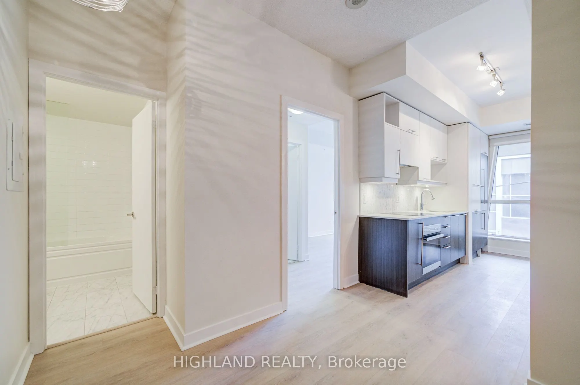 199 Richmond Street W, #202