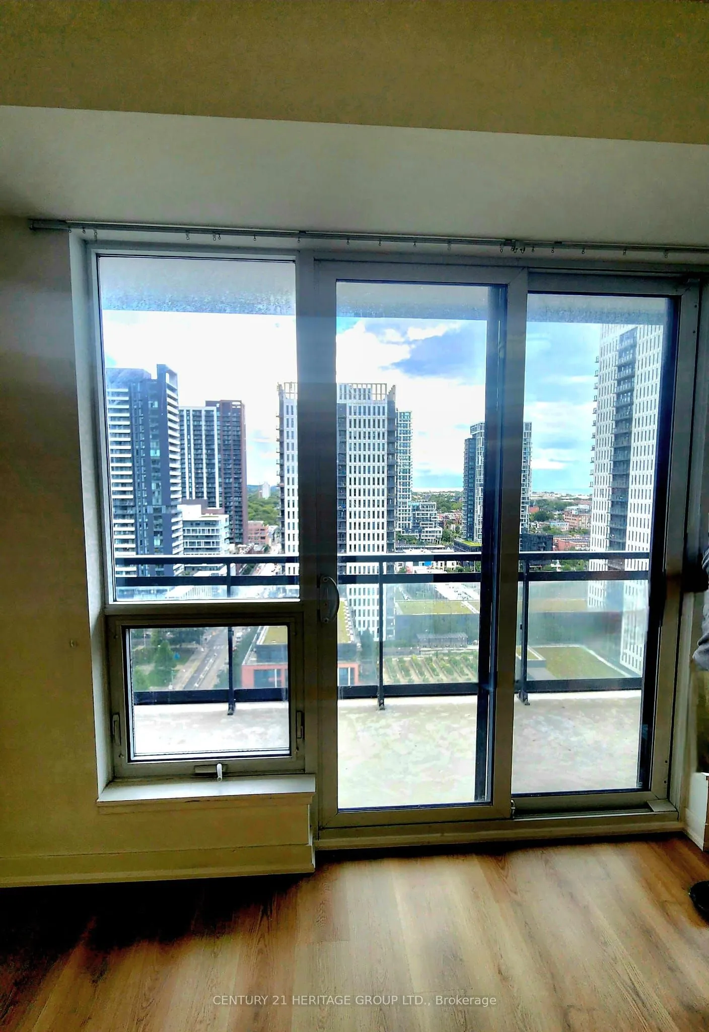 225 Sackville Street, #1711