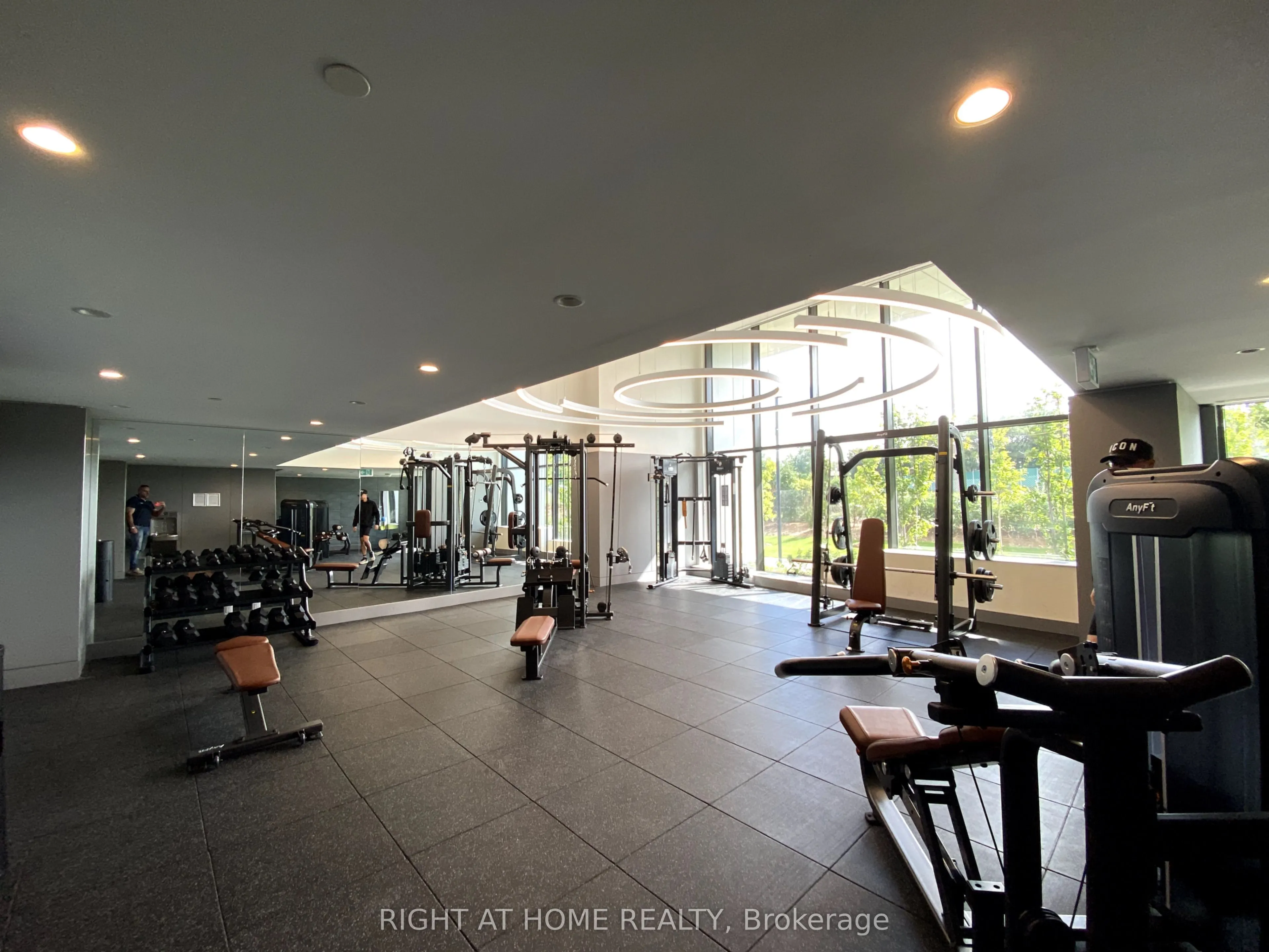 25 McMahon Drive, #606