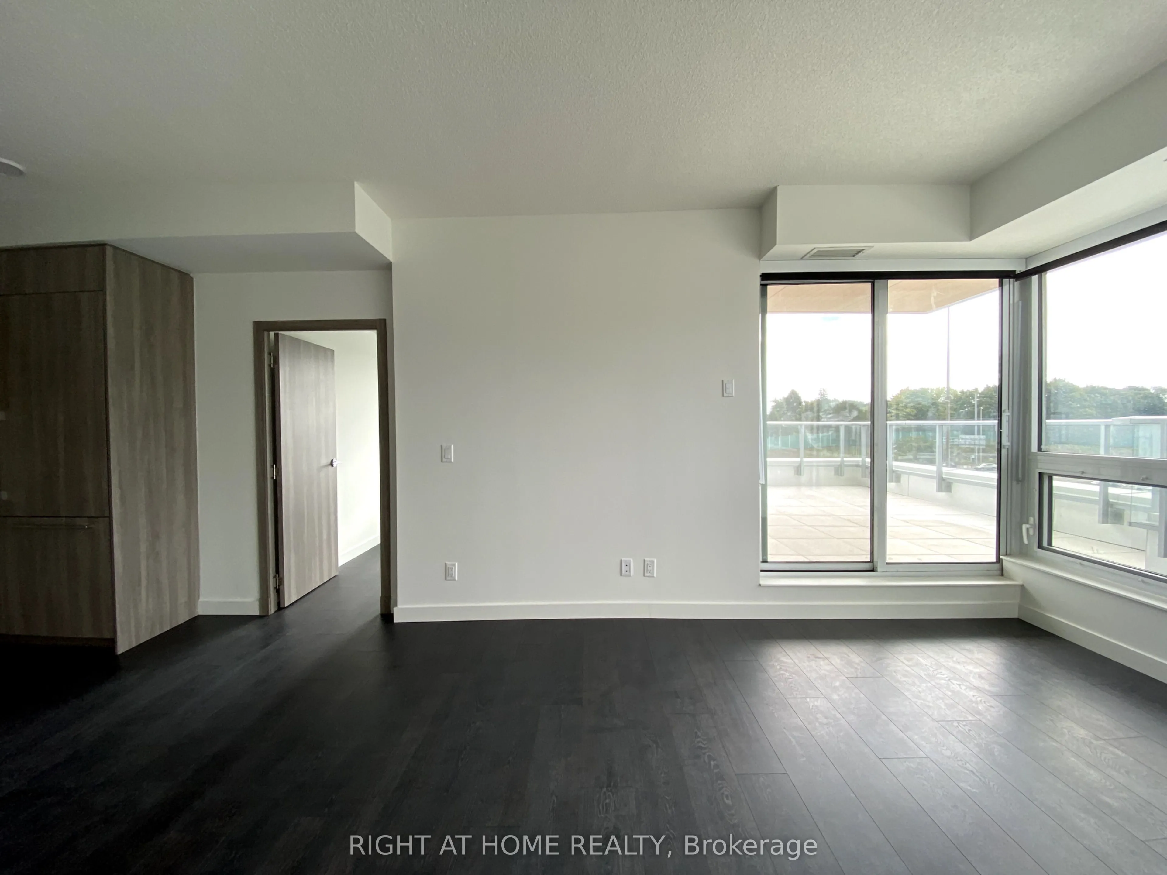 25 McMahon Drive, #606
