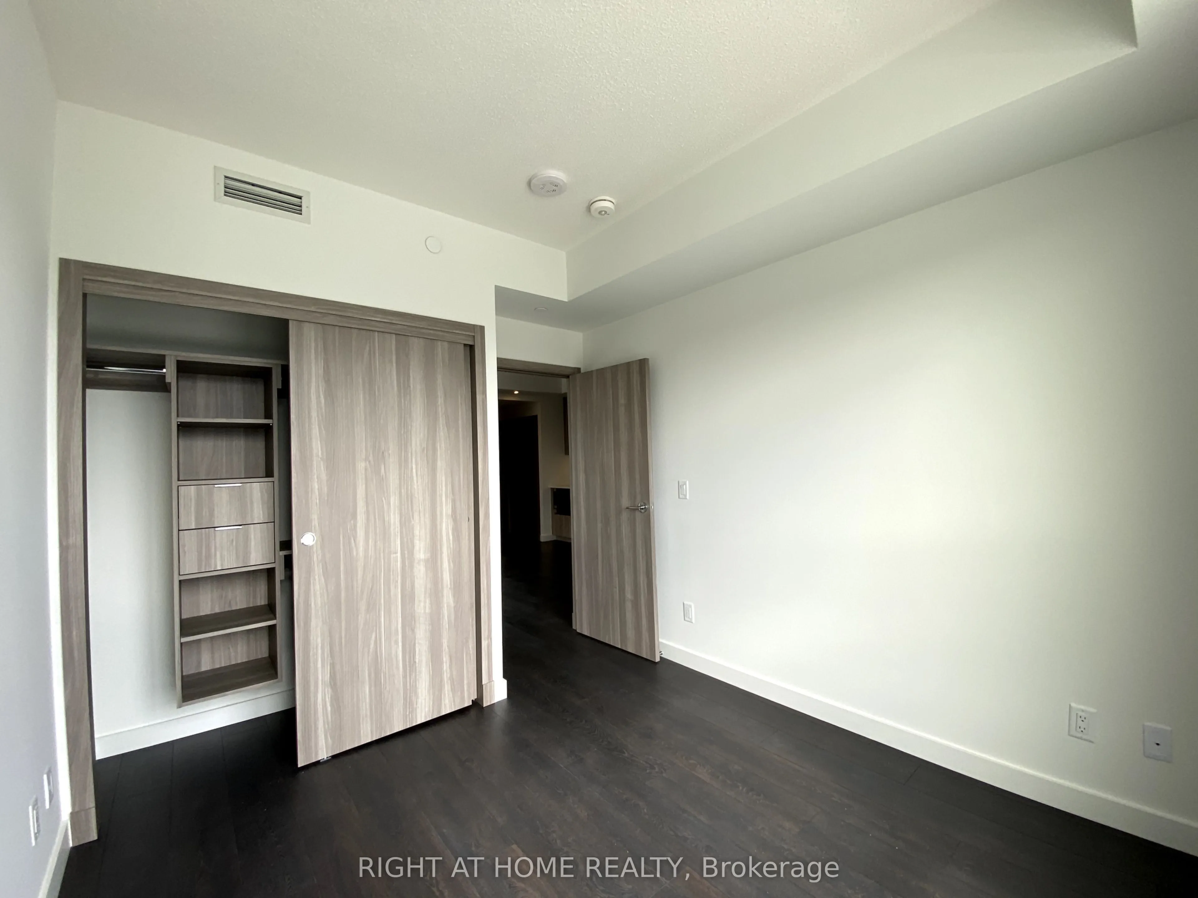 25 McMahon Drive, #606