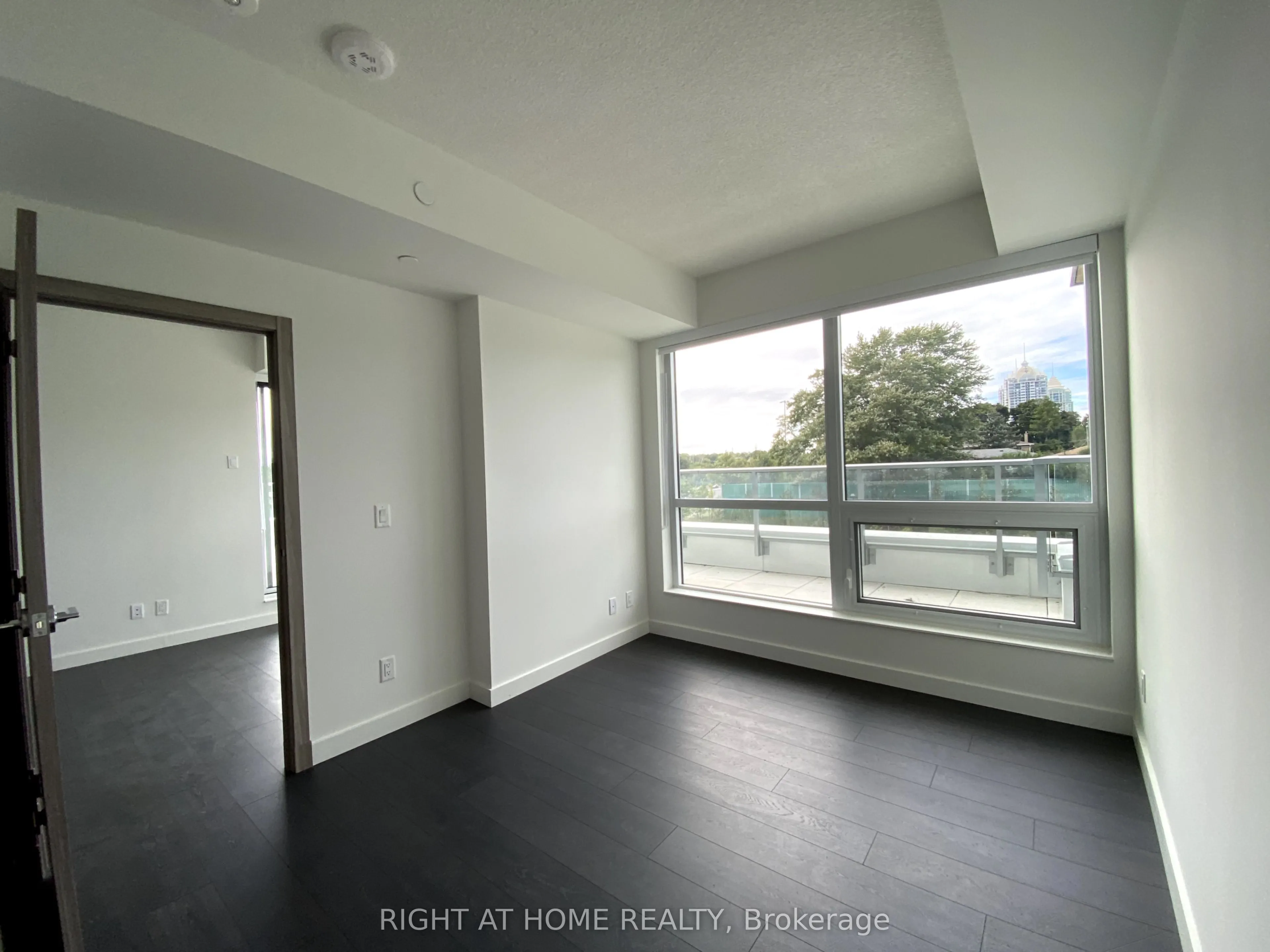 25 McMahon Drive, #606