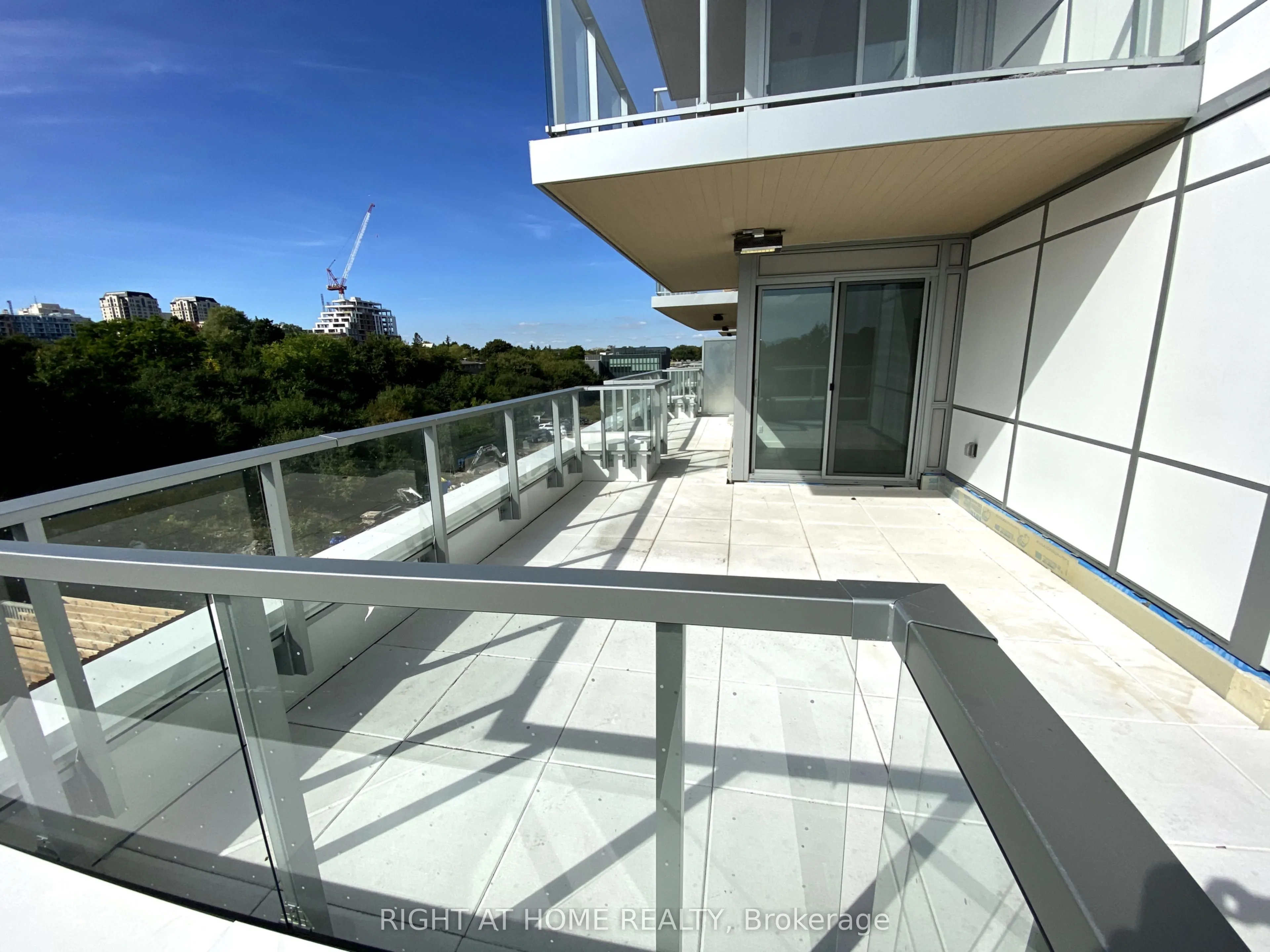25 McMahon Drive, #606