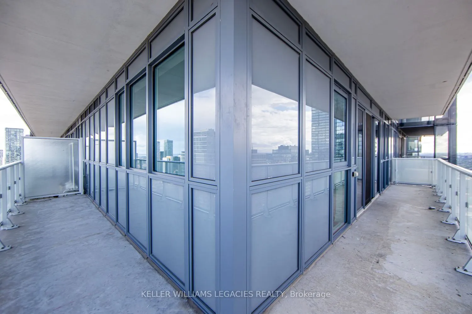 7 Grenville Street, #3705
