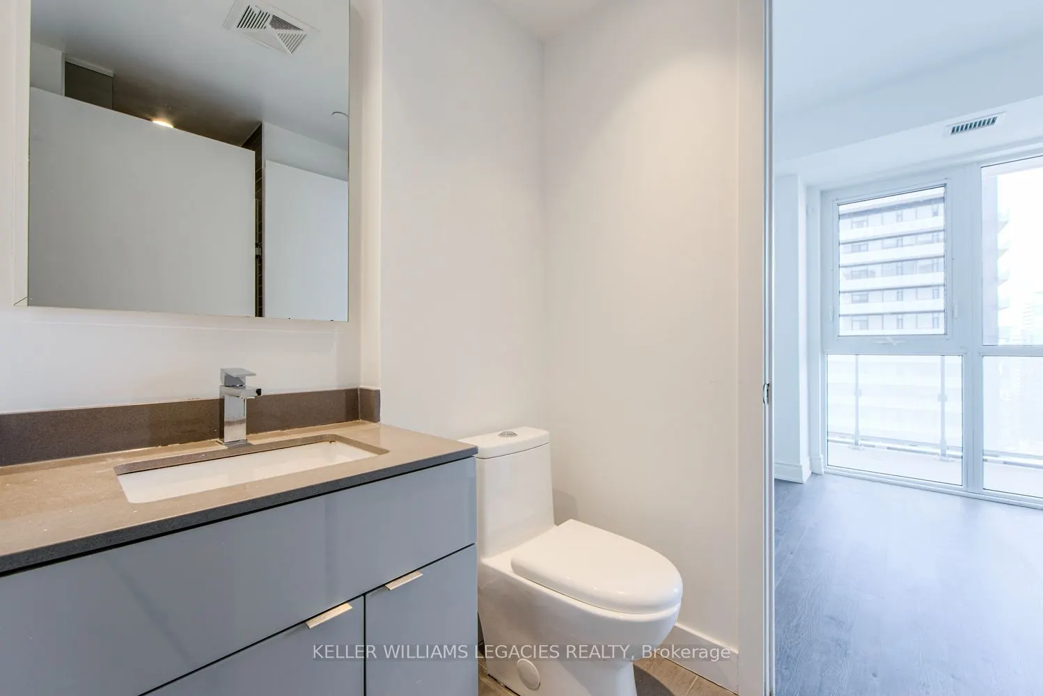 7 Grenville Street, #3705