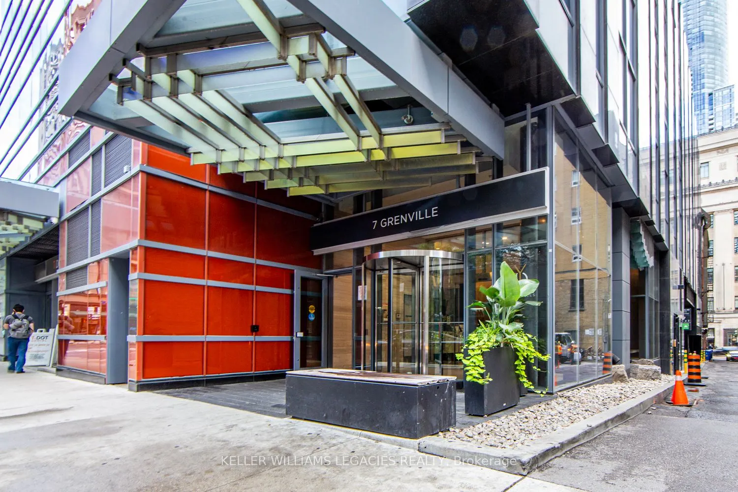7 Grenville Street, #3705