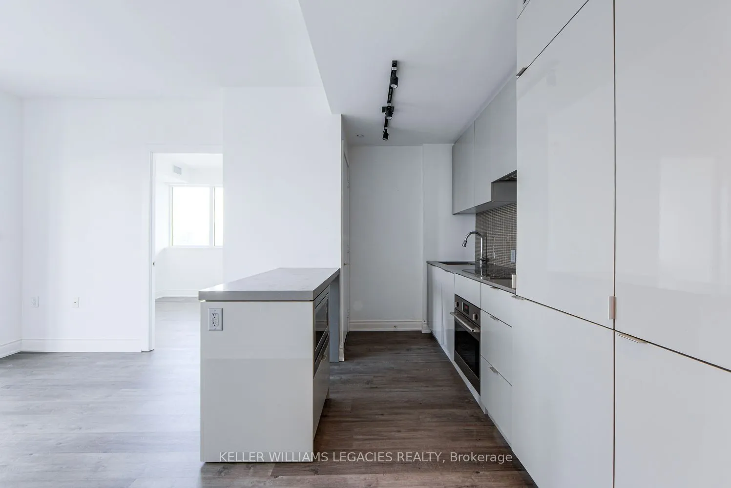 7 Grenville Street, #3705