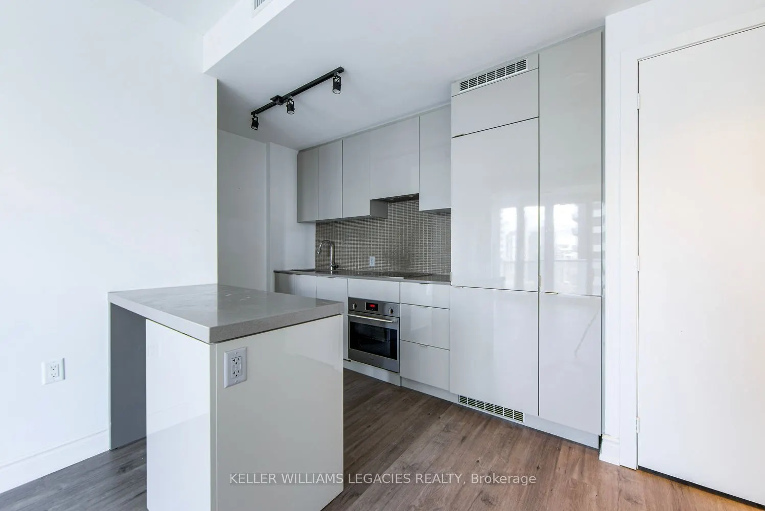 7 Grenville Street, #3705