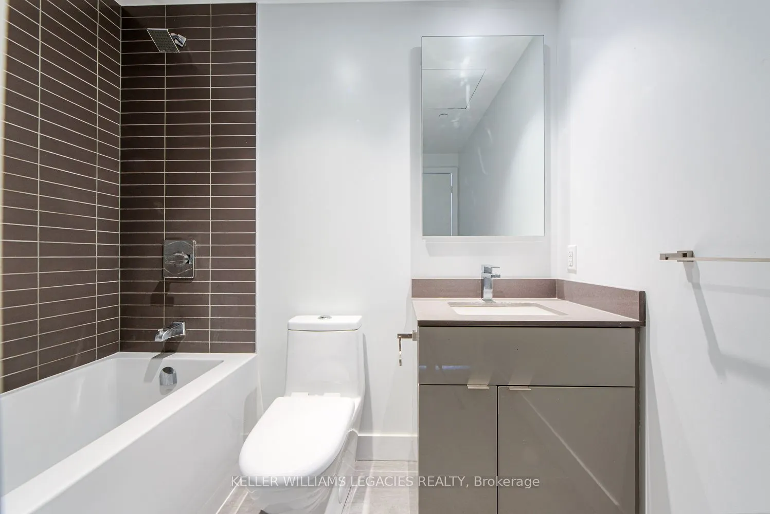 7 Grenville Street, #3705