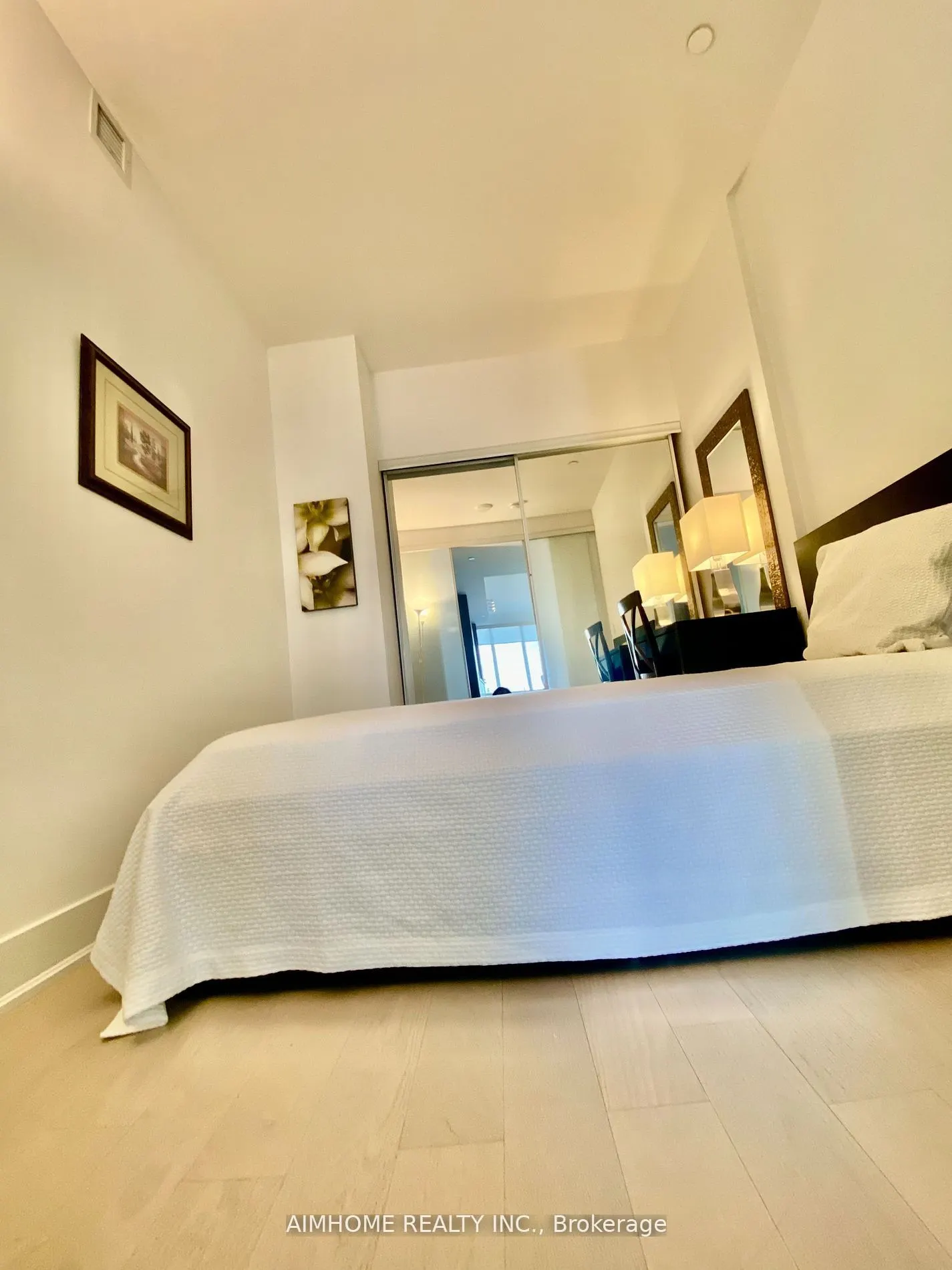 955 Bay Street, #3208