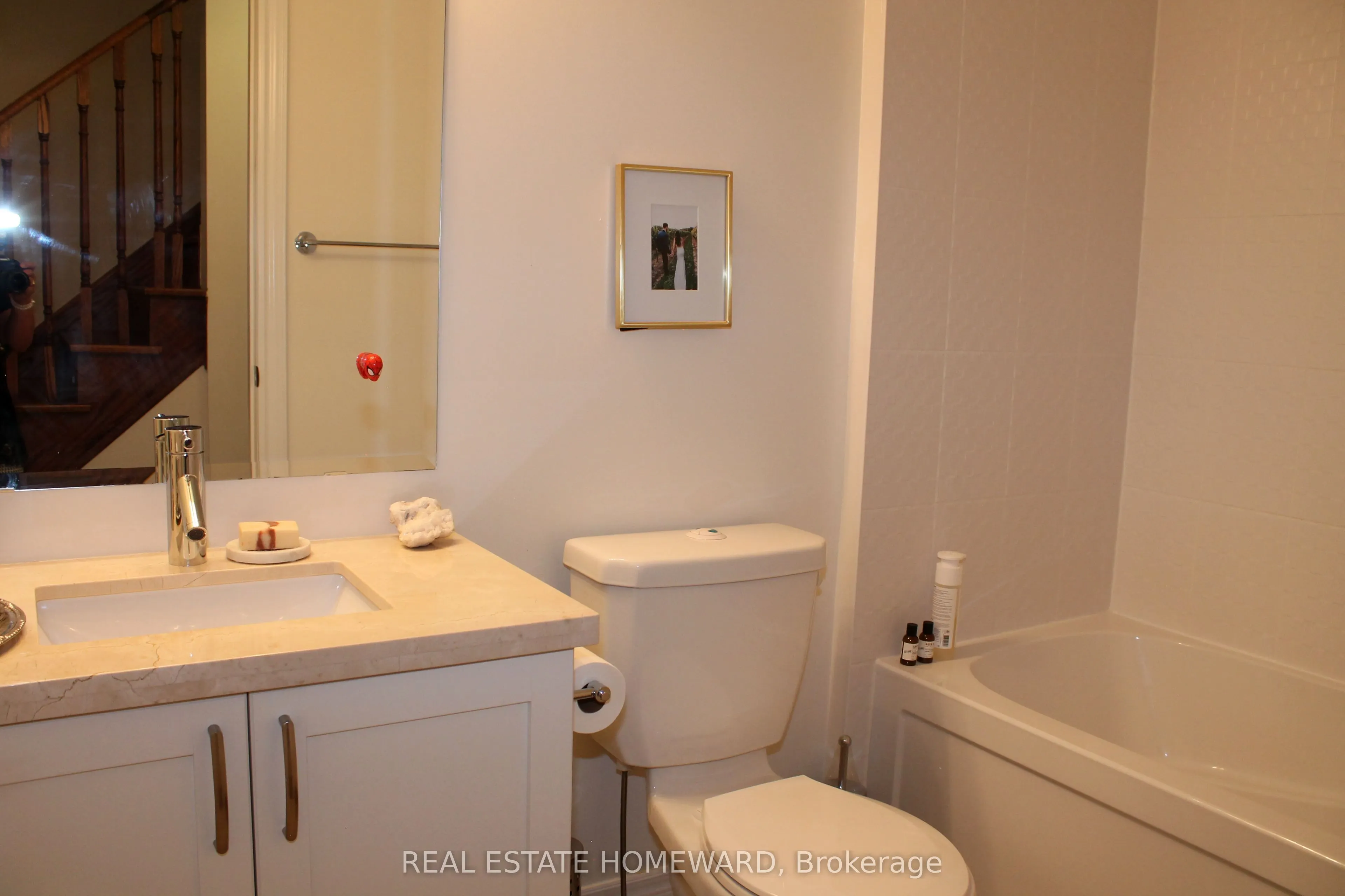 13-50 Hargrave Lane, #13