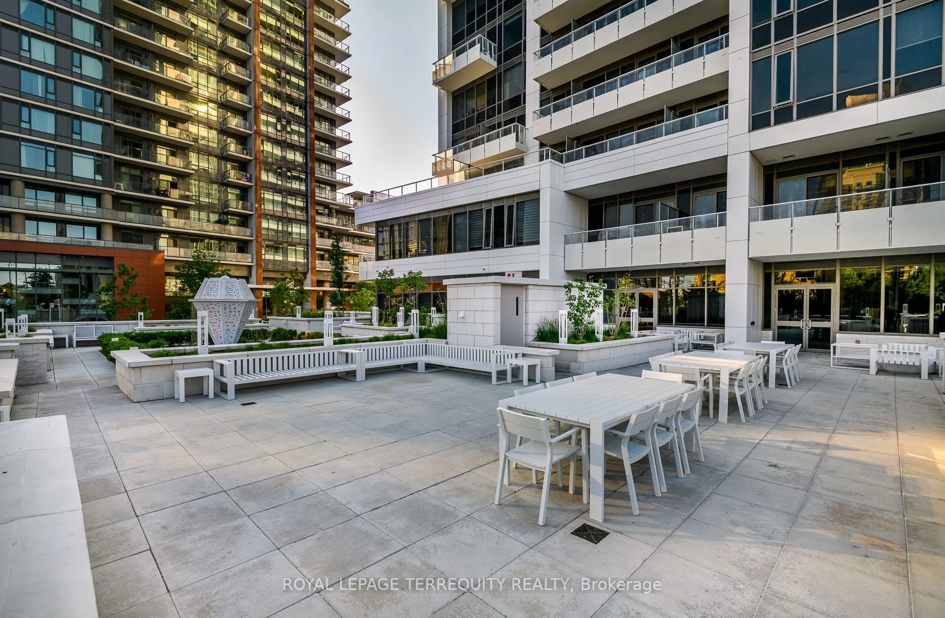 75 Canterbury Place, #Ph101