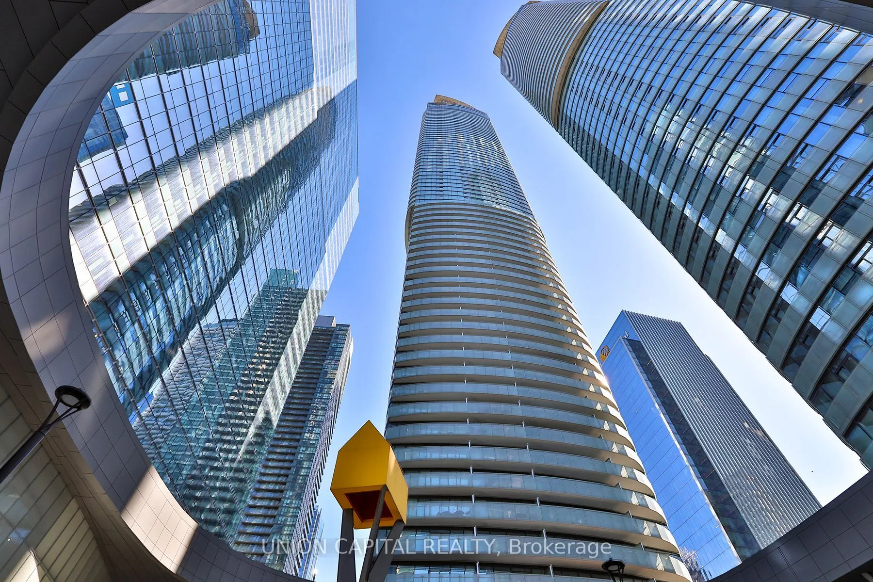 14 York Street, #3902