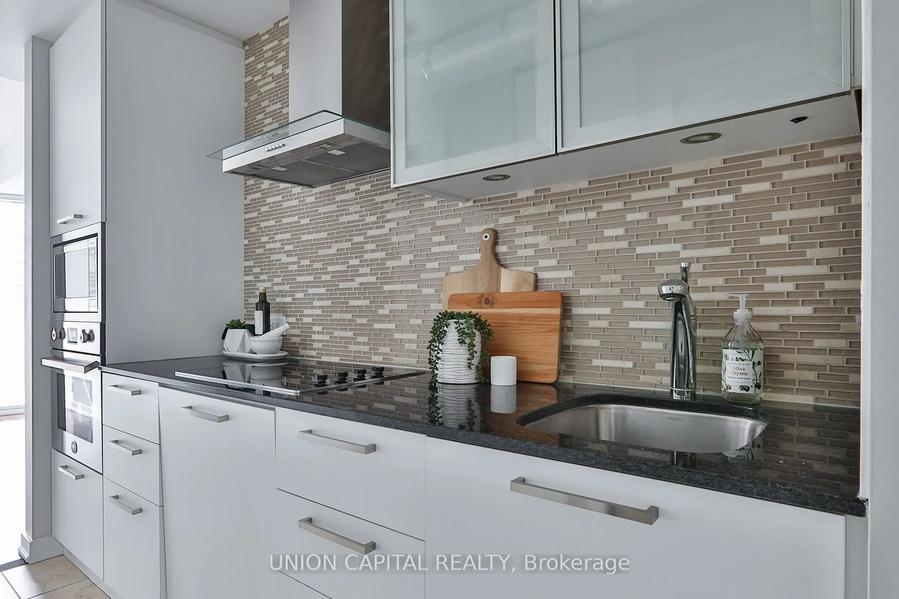 14 York Street, #3902
