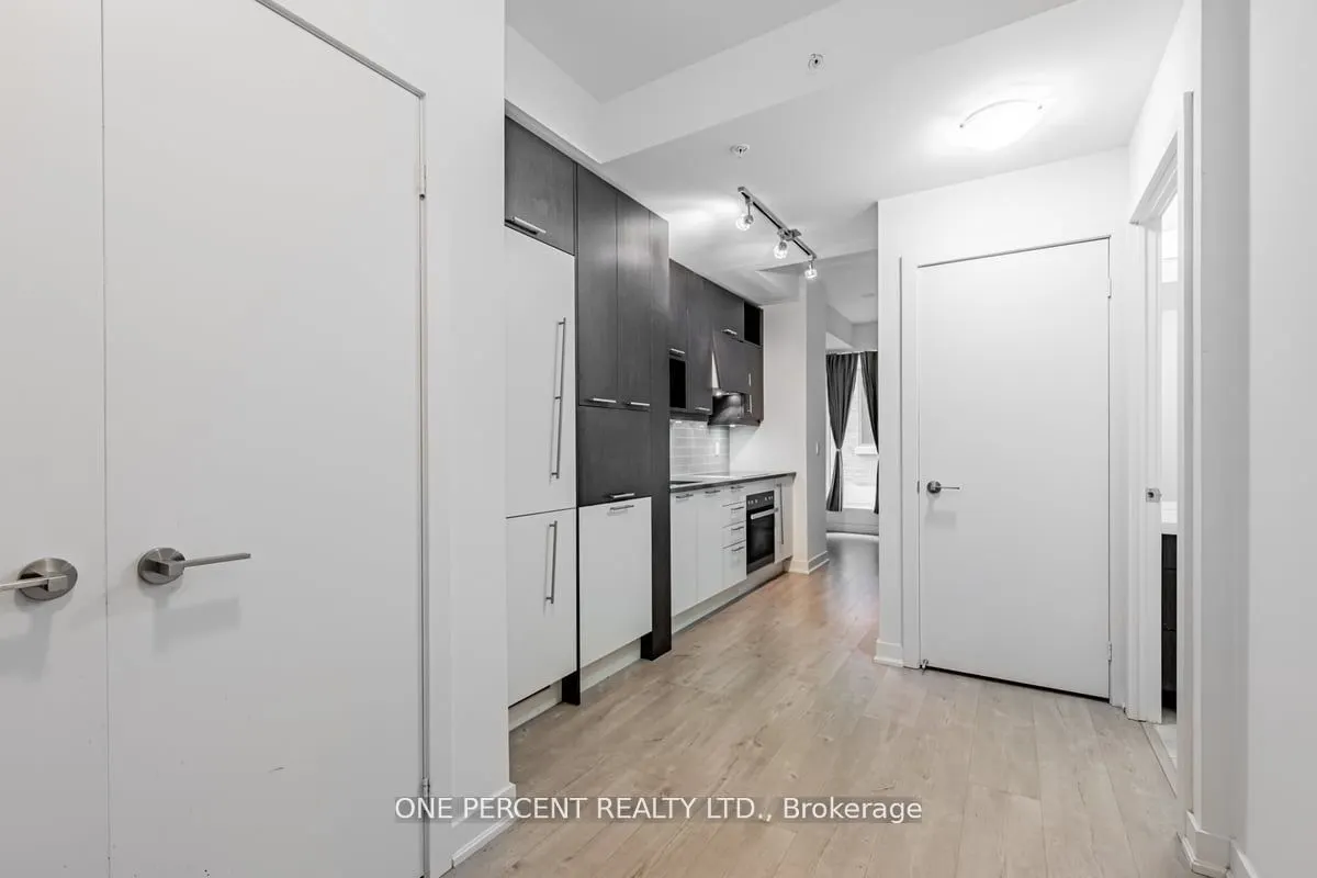 30 Nelson Street, #426