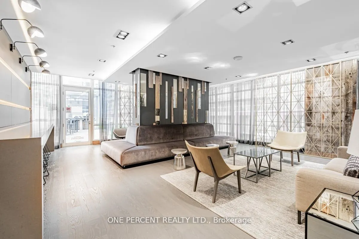 30 Nelson Street, #426