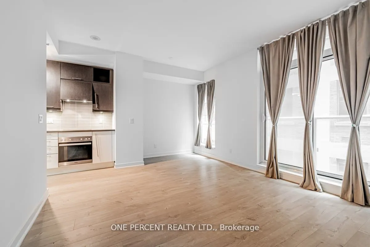 30 Nelson Street, #426