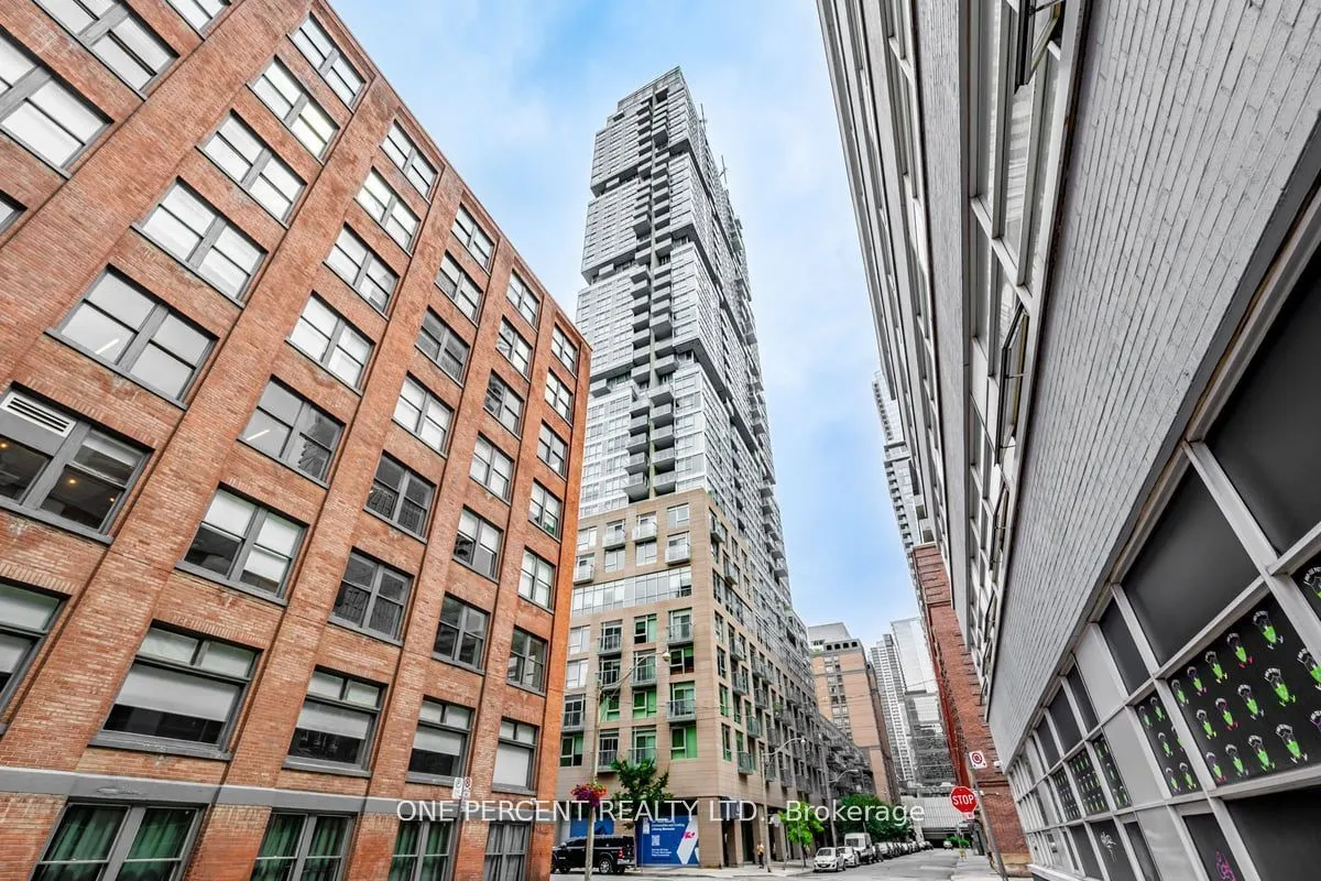 30 Nelson Street, #426