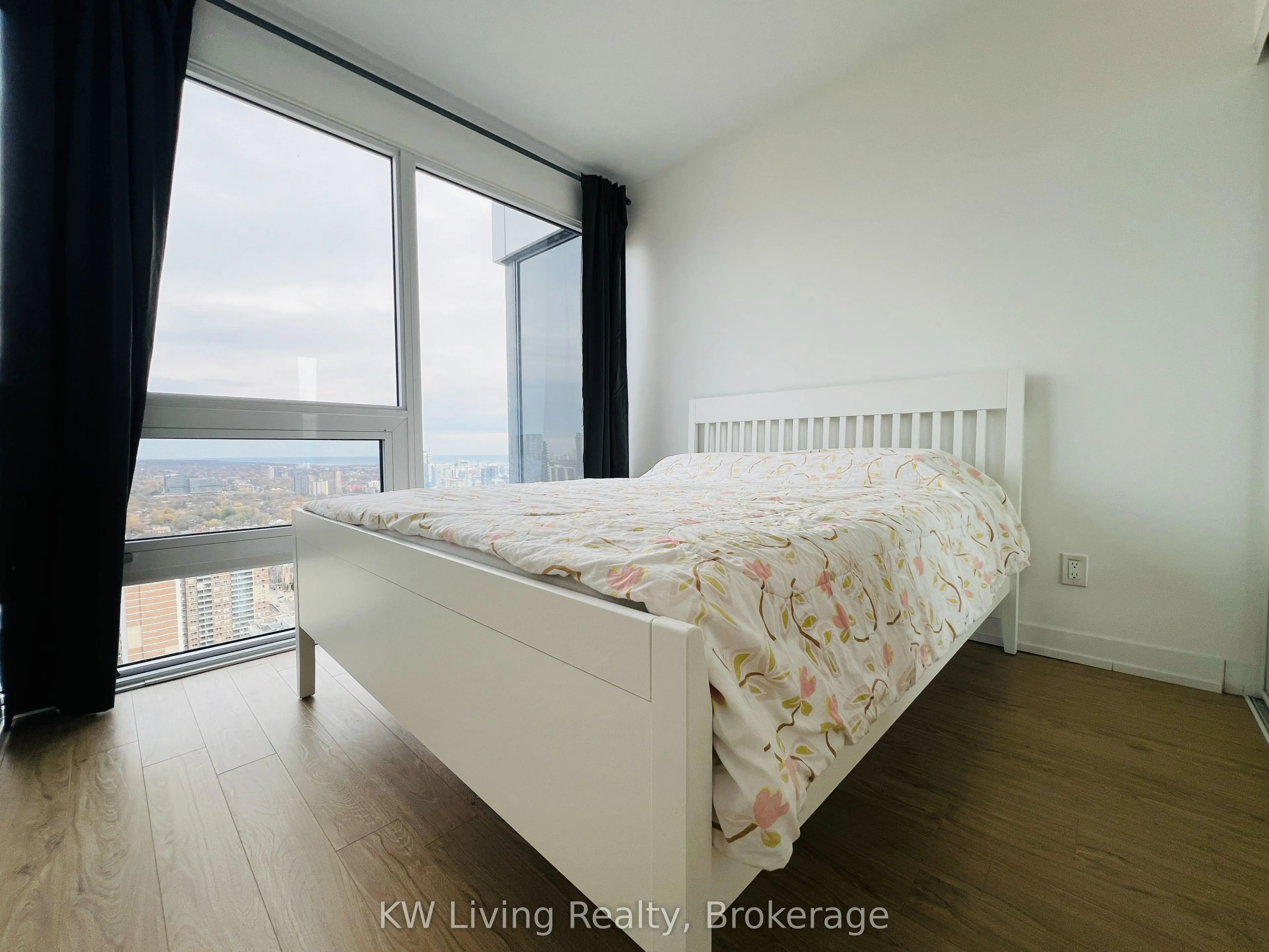 85 Wood Street, #4315