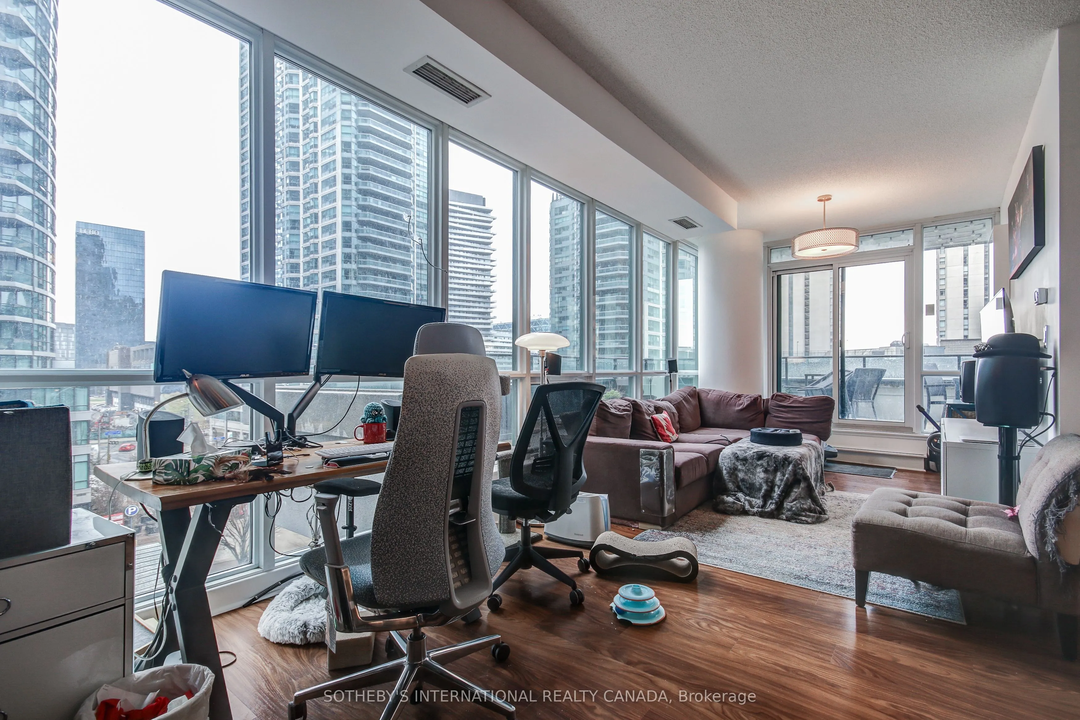 33 Bay Street, #508