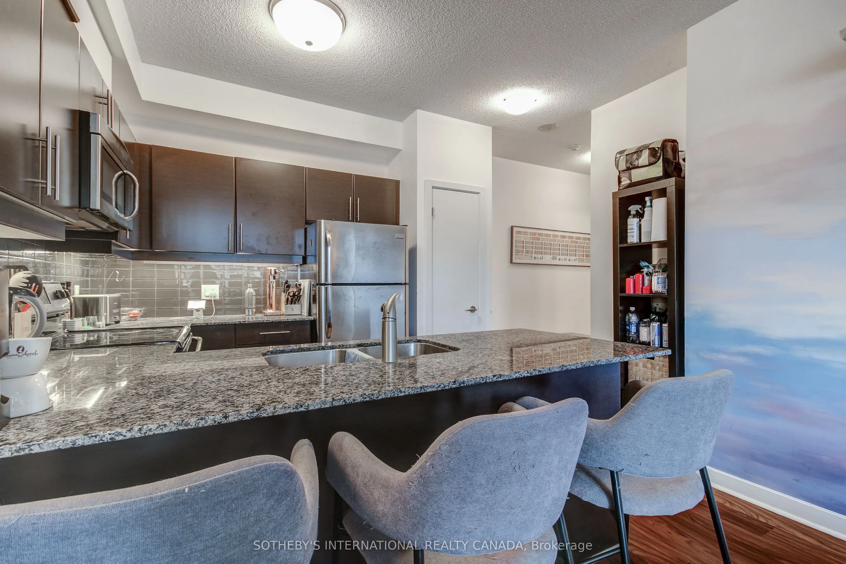 33 Bay Street, #508