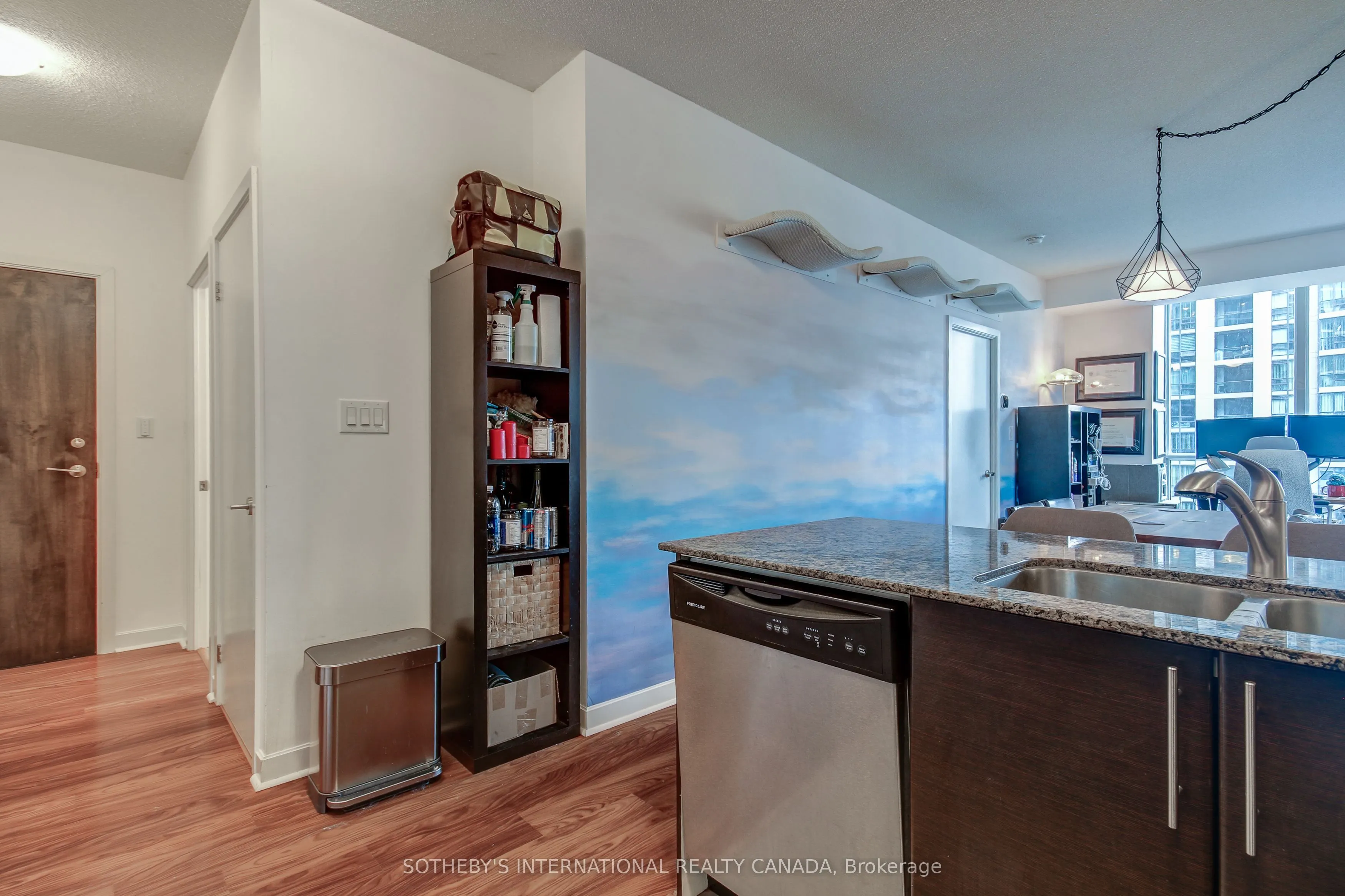 33 Bay Street, #508