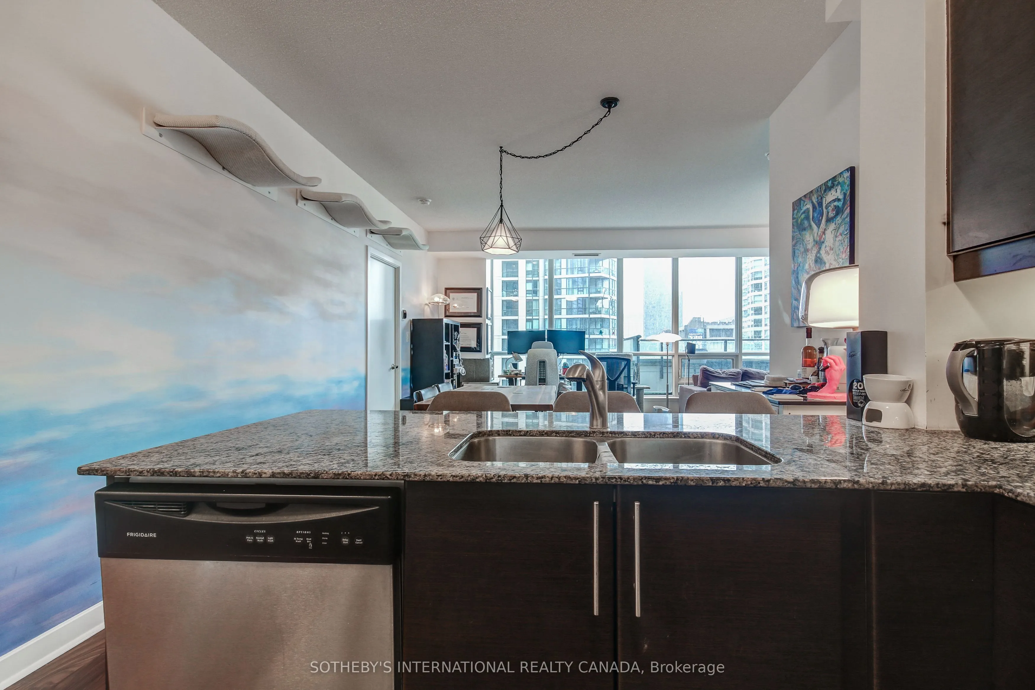 33 Bay Street, #508