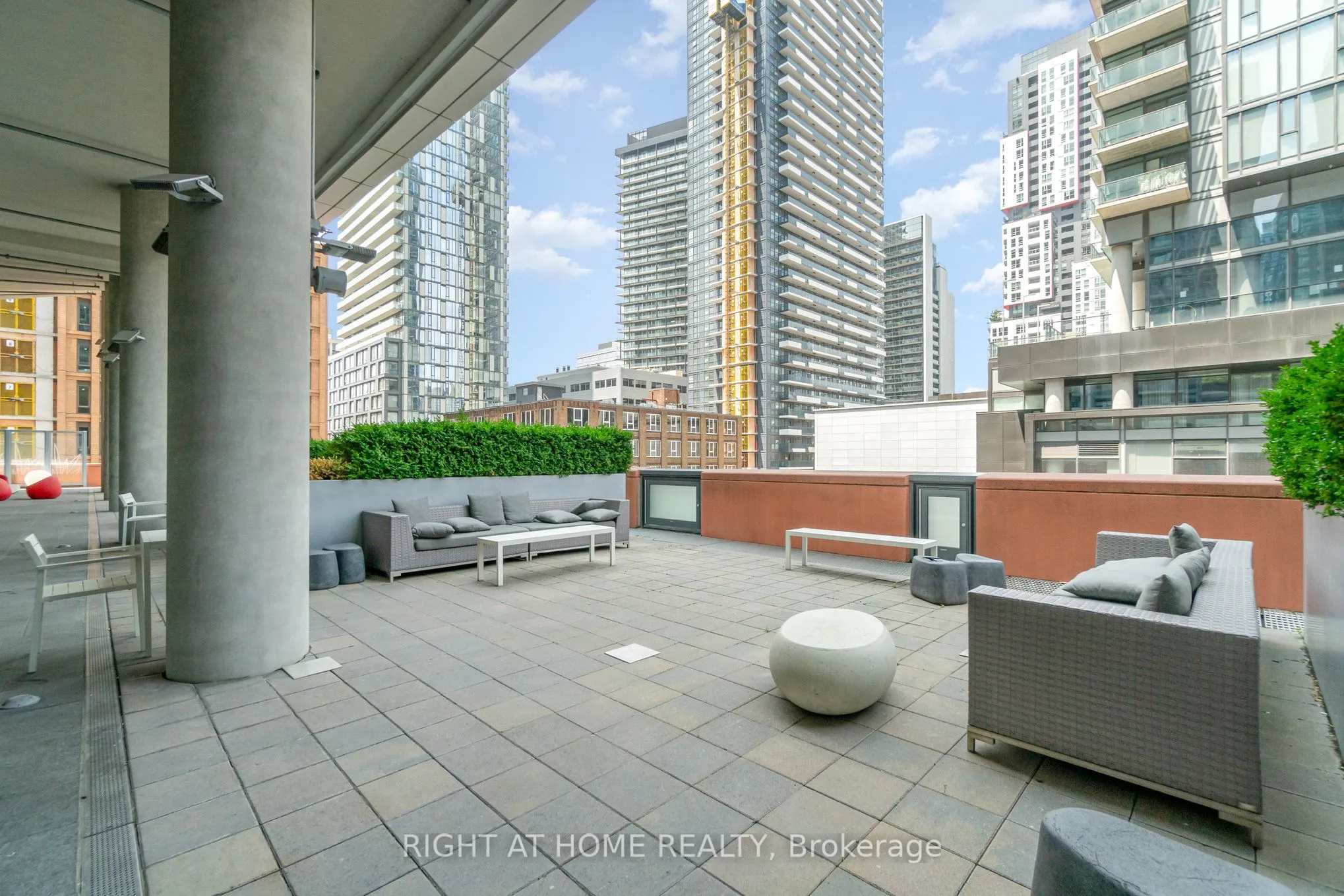 21 Widmer Street, #1403