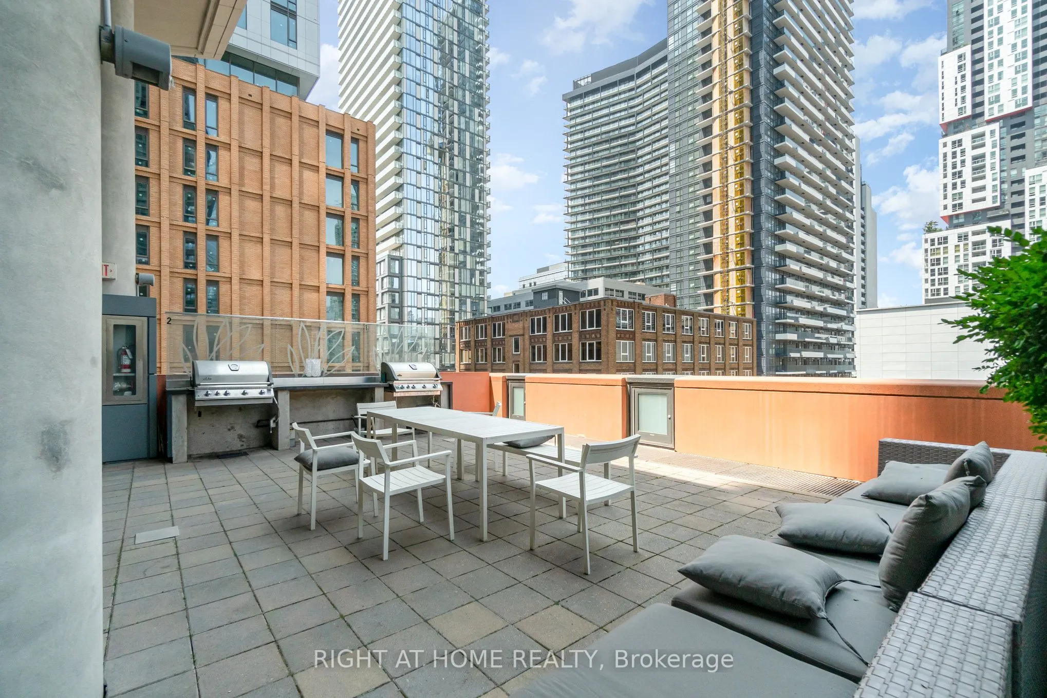 21 Widmer Street, #1403