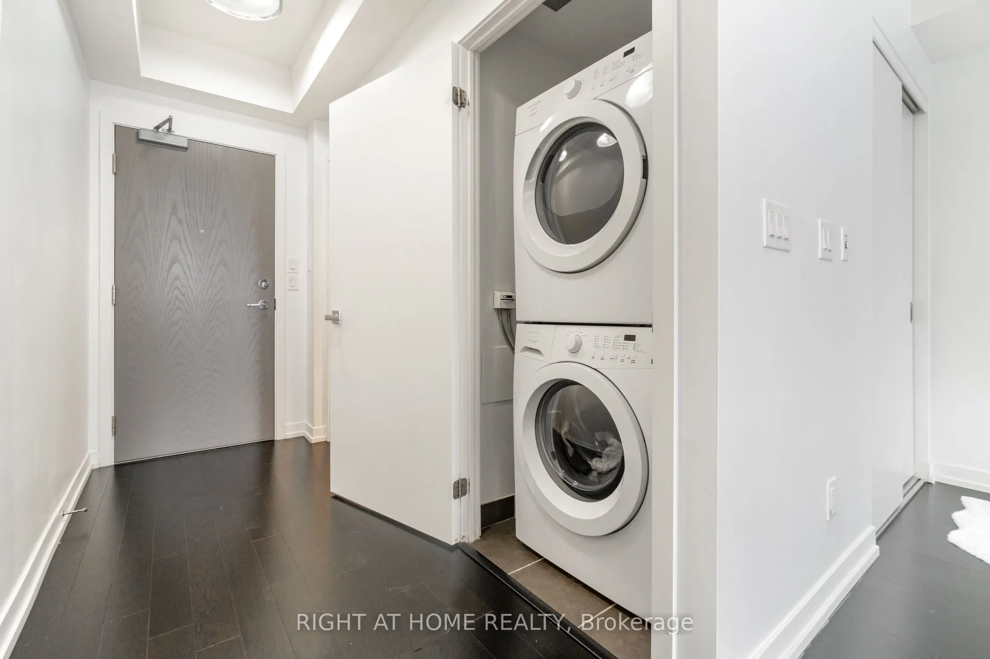 21 Widmer Street, #1403