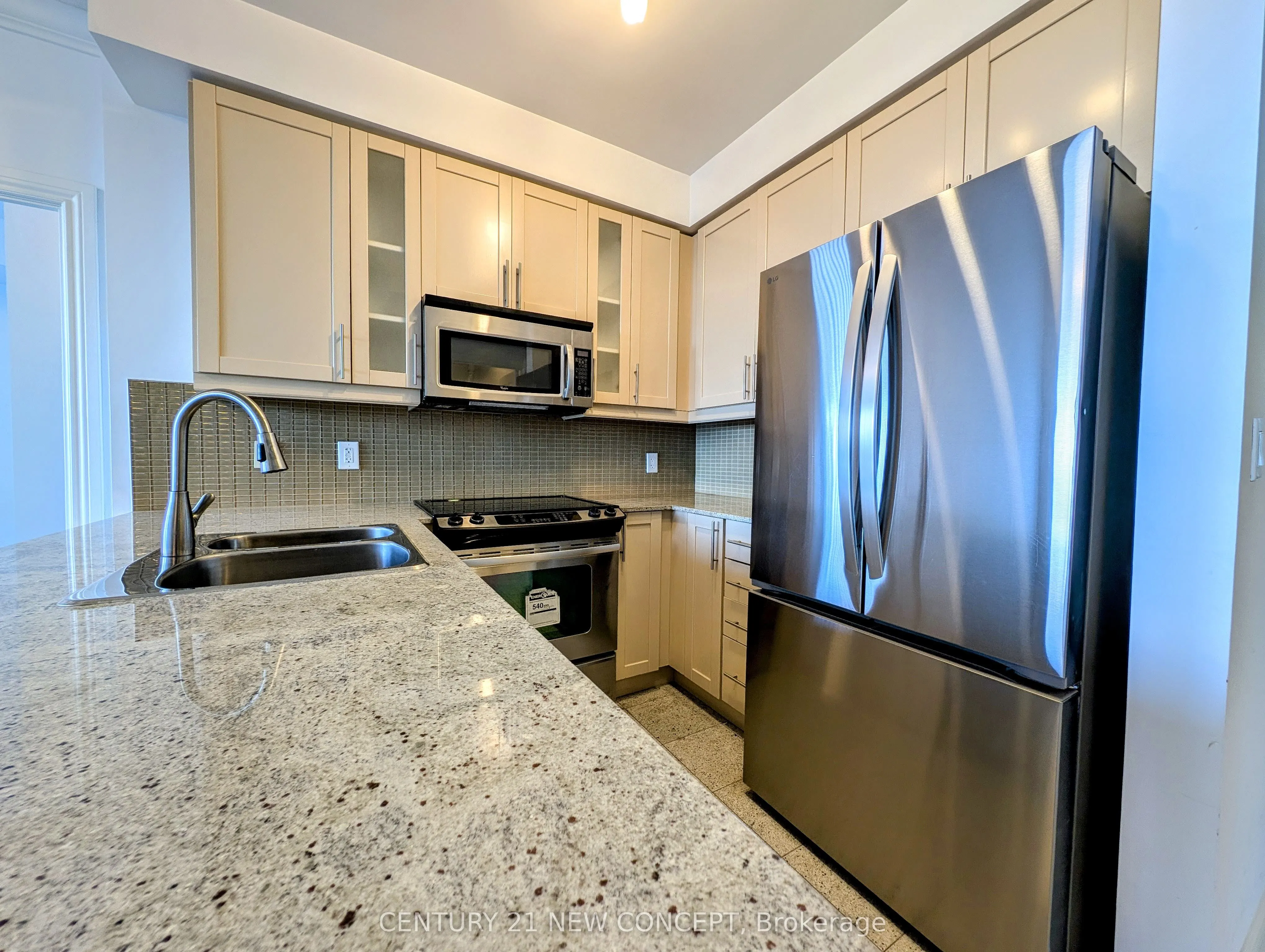 18 Holmes Avenue, #LPH05
