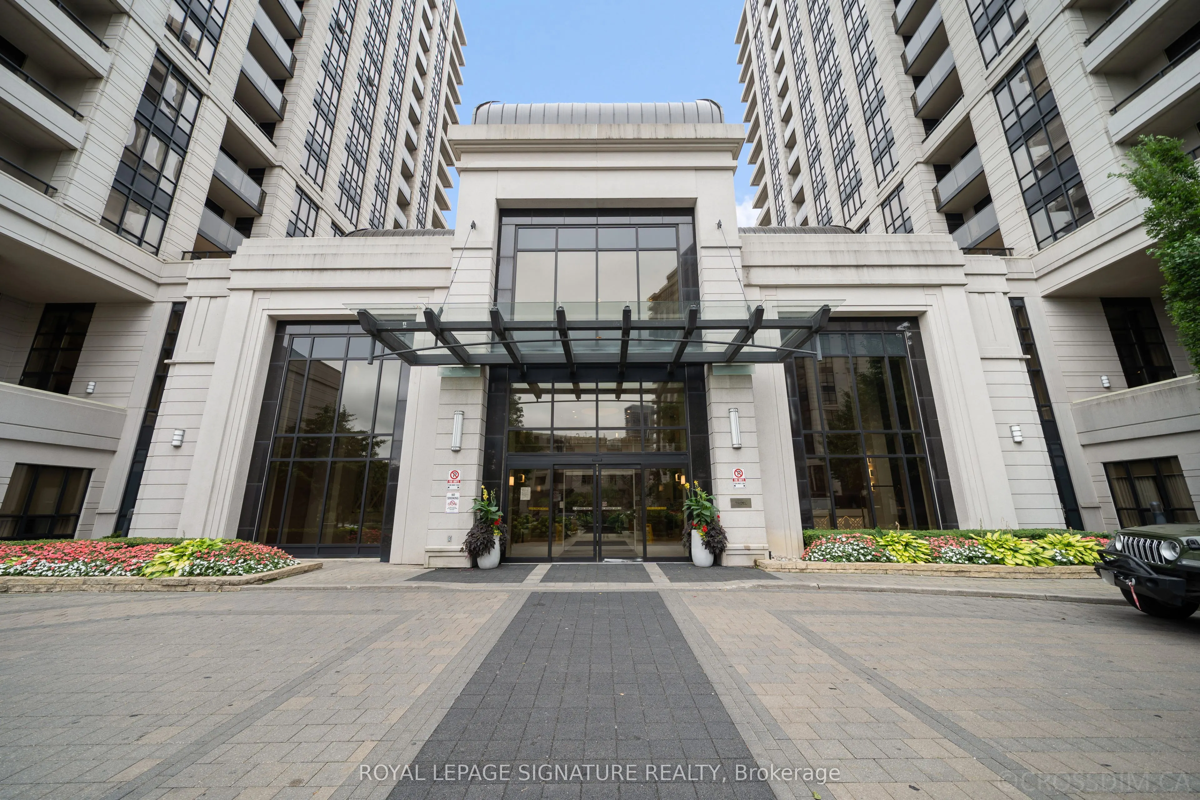 100 Harrison Garden Boulevard, #825