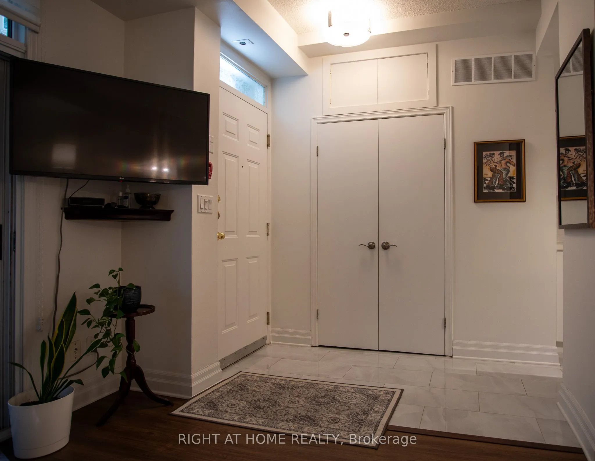 30 Stadium Road, #250