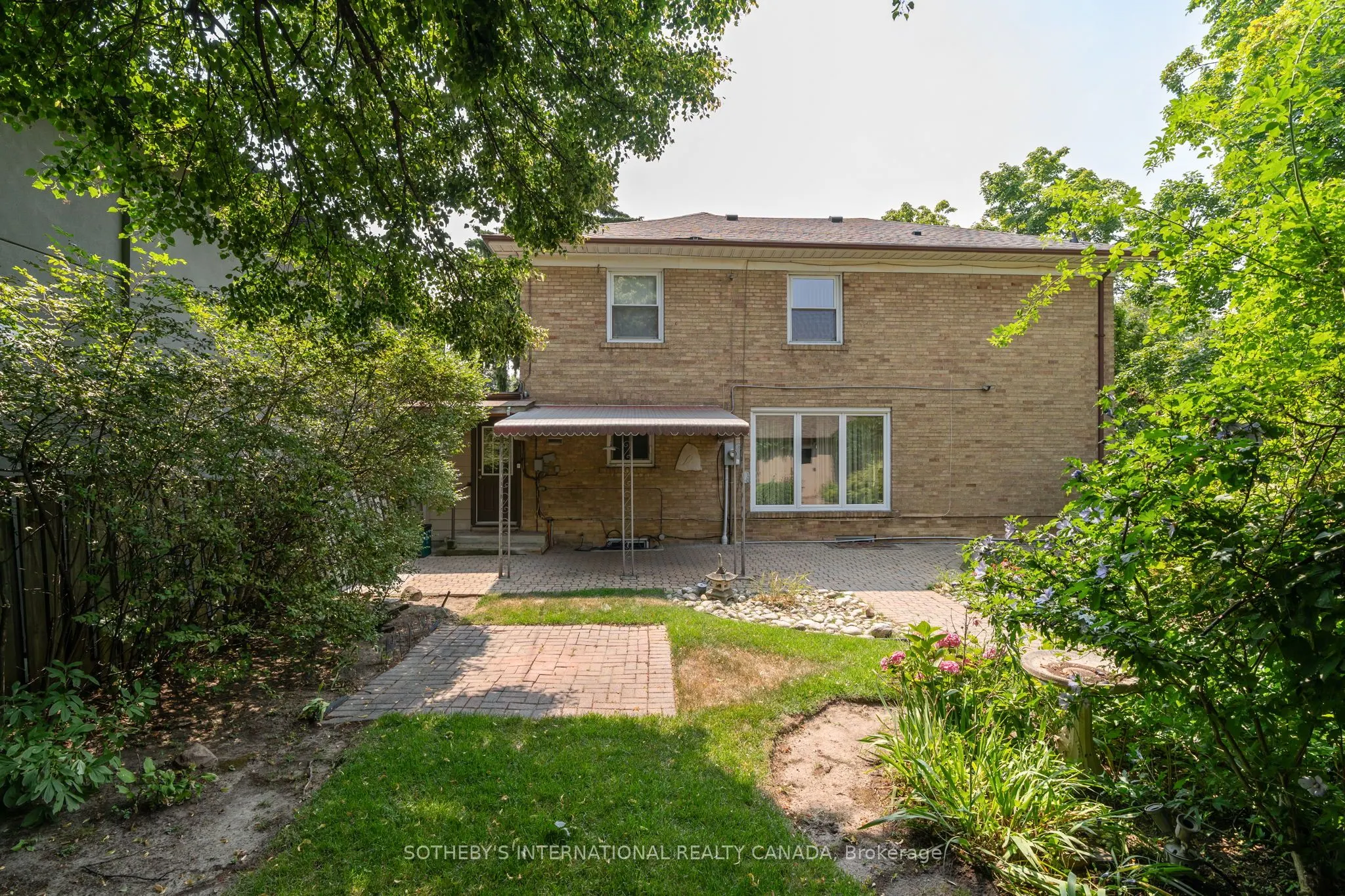 78 Ridelle Avenue