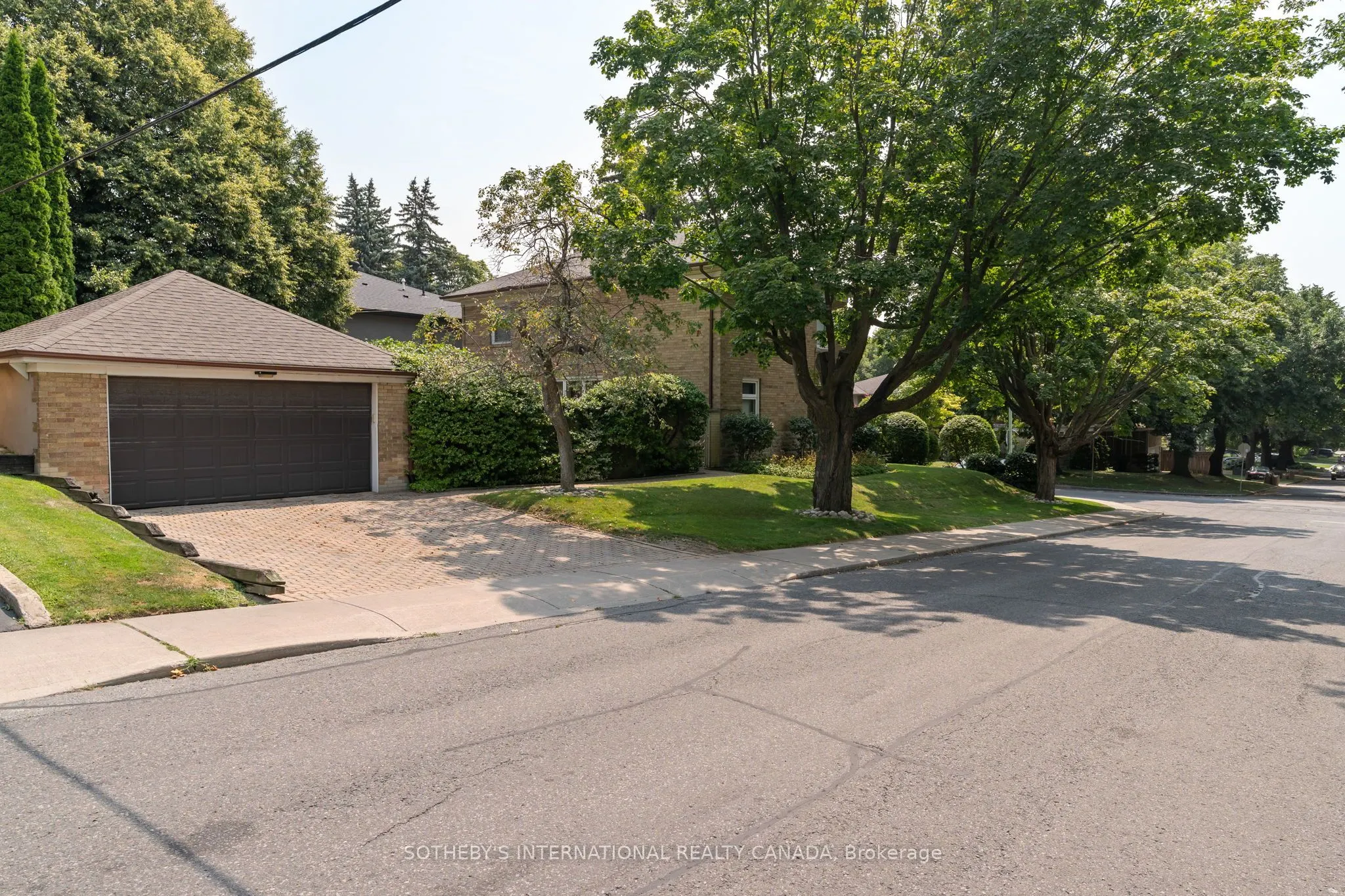78 Ridelle Avenue