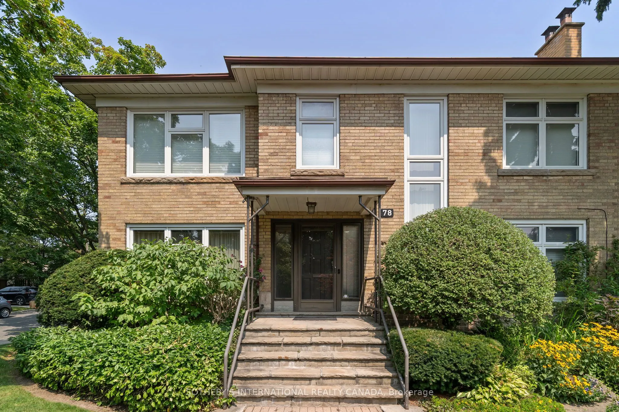 78 Ridelle Avenue