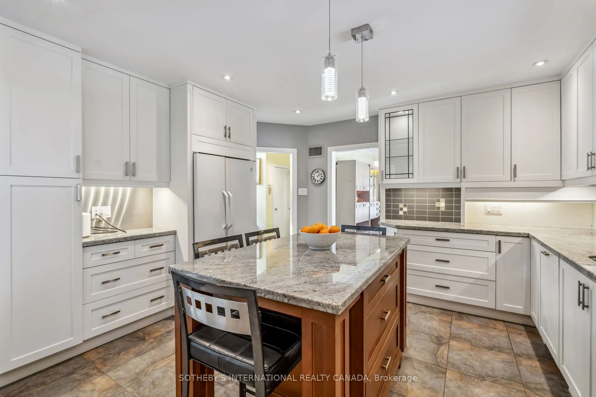 78 Ridelle Avenue