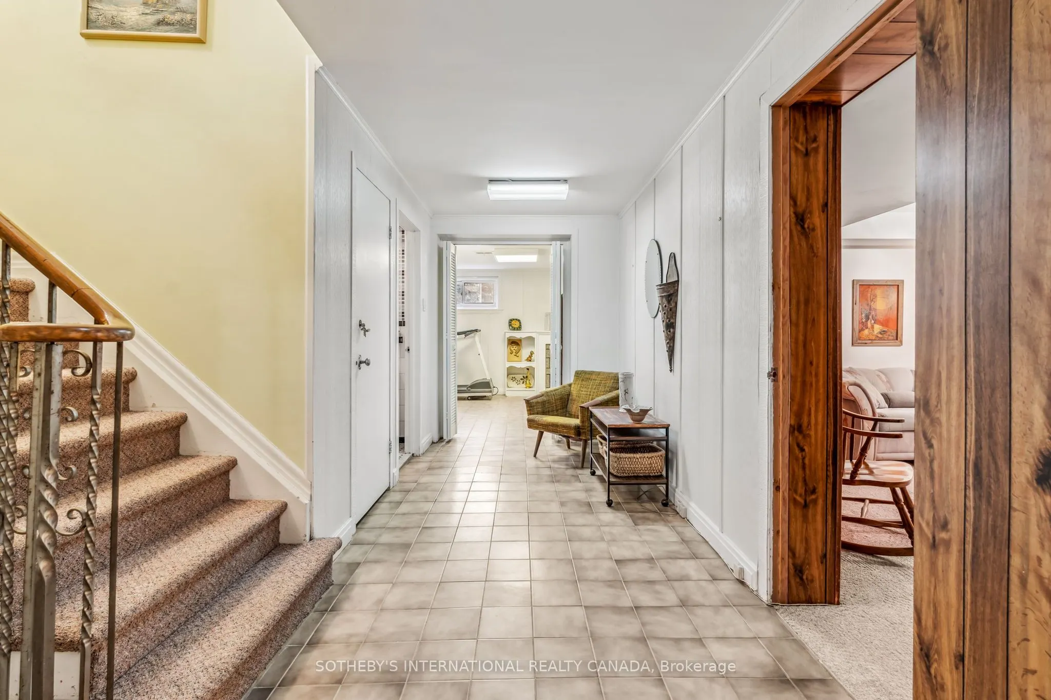 78 Ridelle Avenue