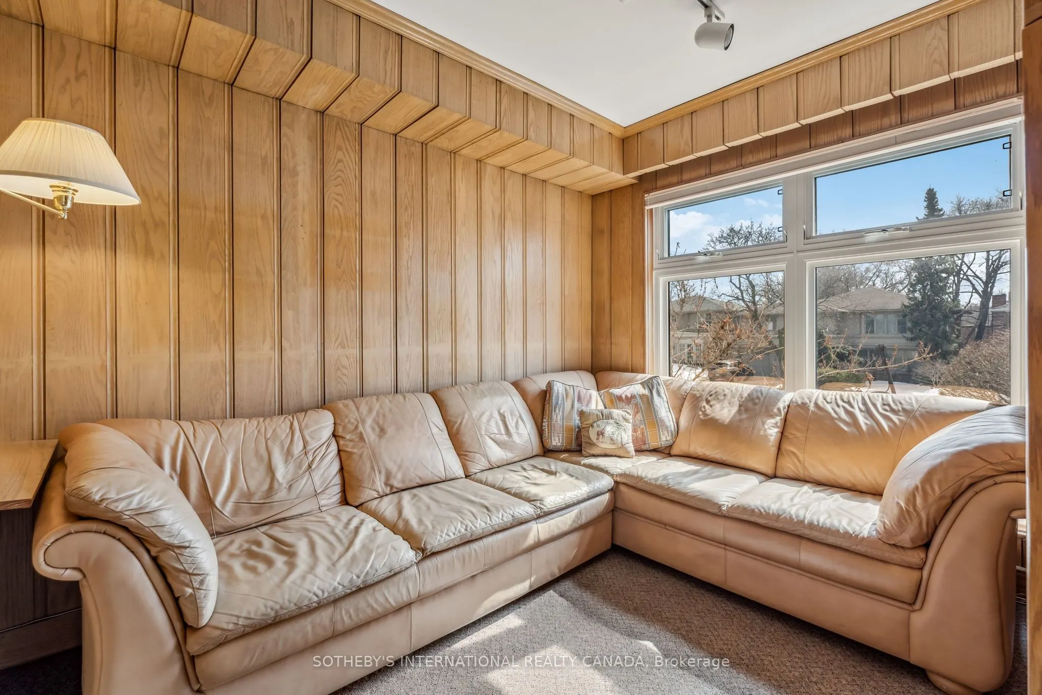 78 Ridelle Avenue